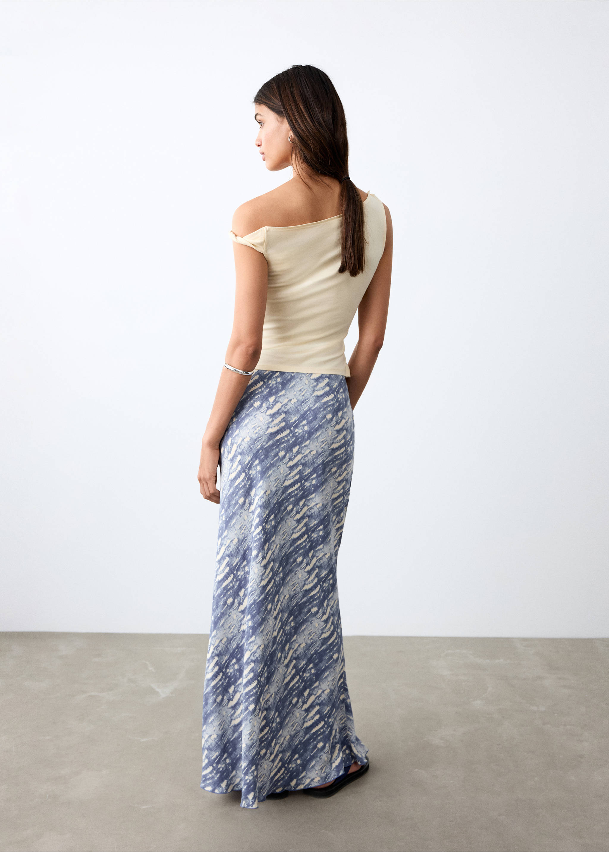 Printed long skirt - Reverse of the article, Blue. Ref: 27085979-00.