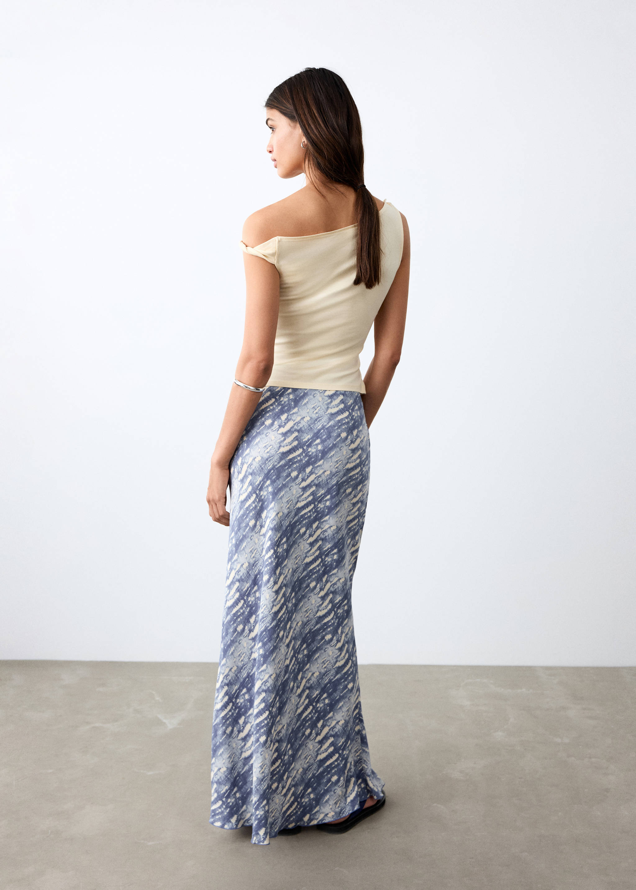 Printed long skirt - Reverse of the article