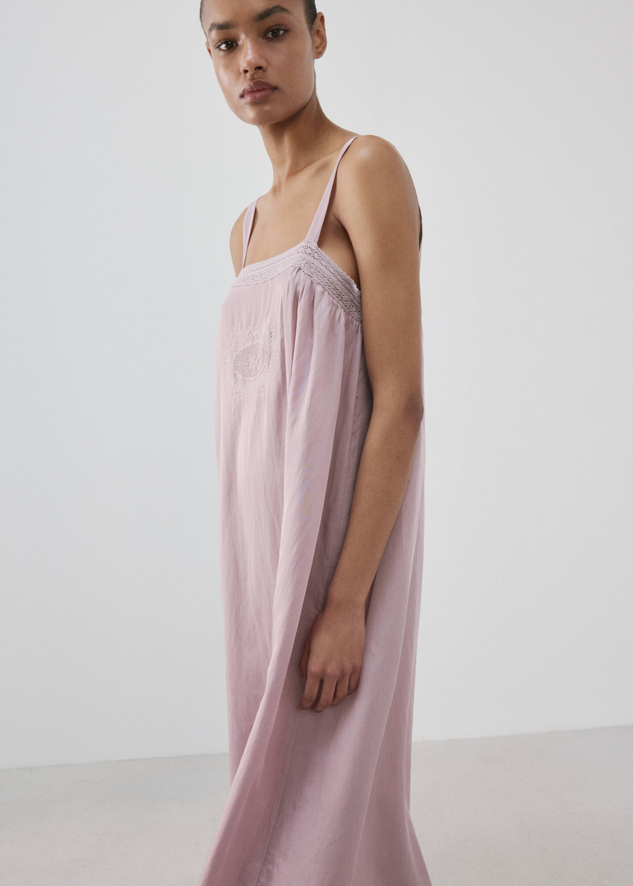 Chemise de nuit détails ajourés - Détail de l'article 6