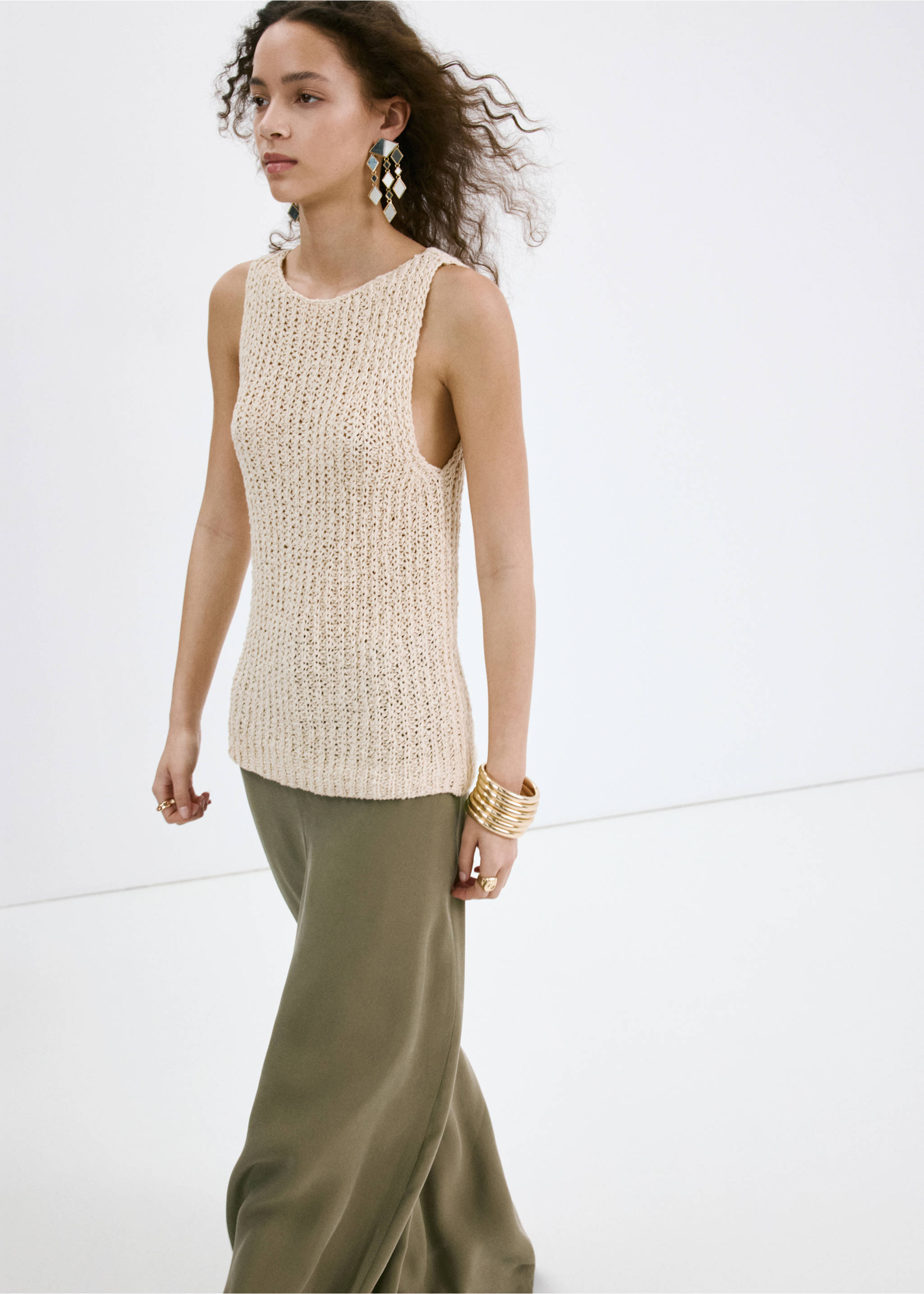 High-rise wide leg trousers - Details of the article 1, Khaki. Ref: 27085986-00.