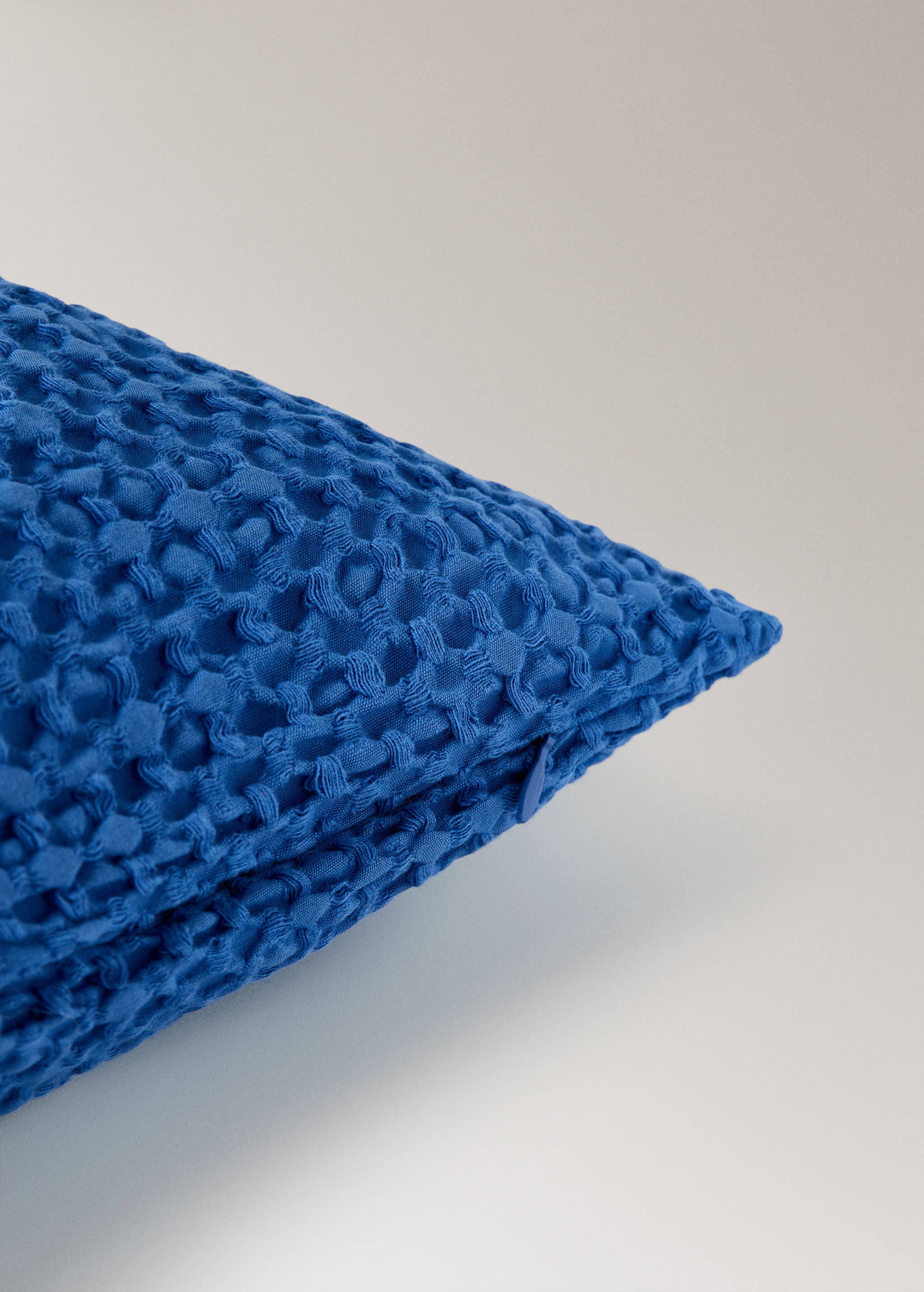 Cotton waffle garment dye bed pillow cover 50x50 cm - Details of the article 2