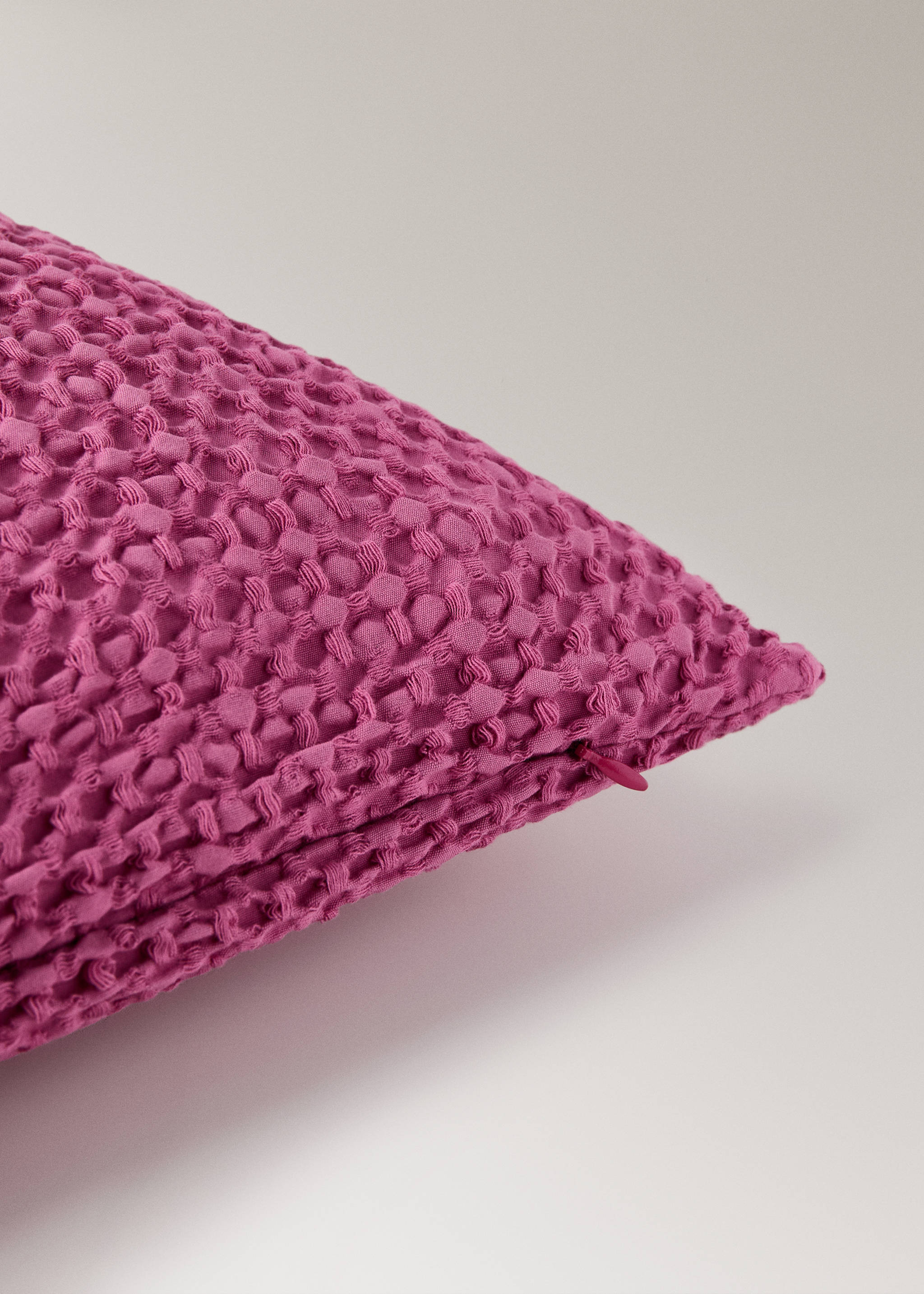 Cotton waffle garment dye bed pillow cover 50x50 cm - Details of the article 2