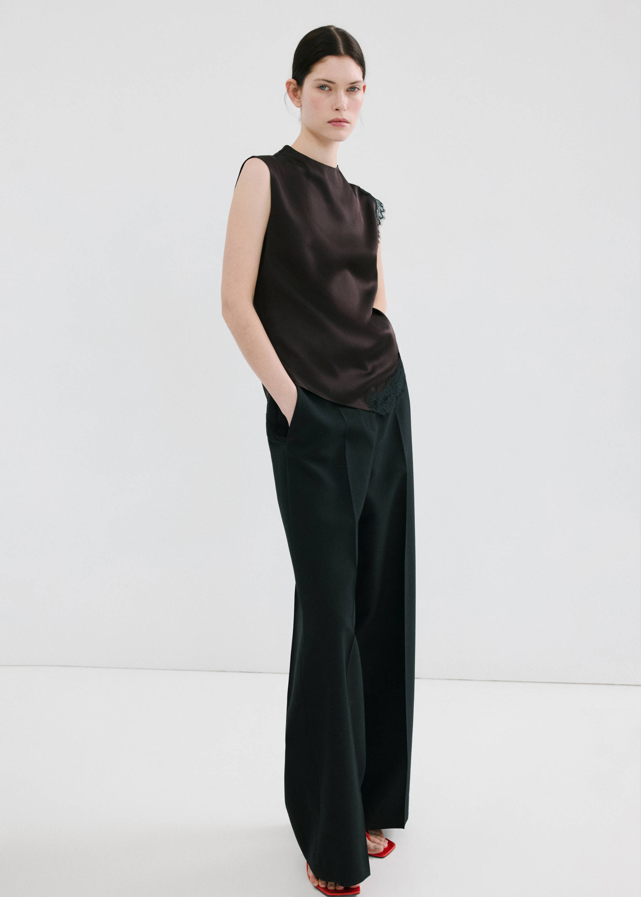 Lace trim top - General plane