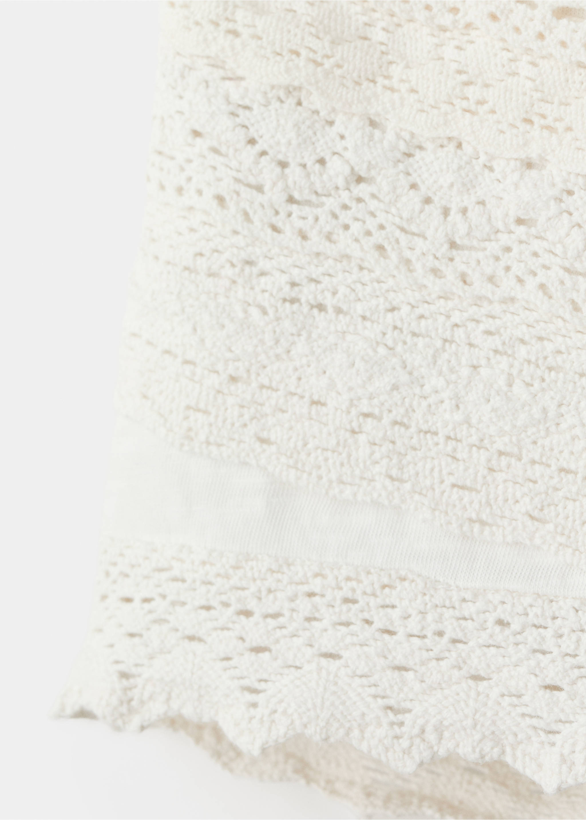 Crochet shorts with ruffles - Details of the article 8, Off White. Ref: 27086337-00.
