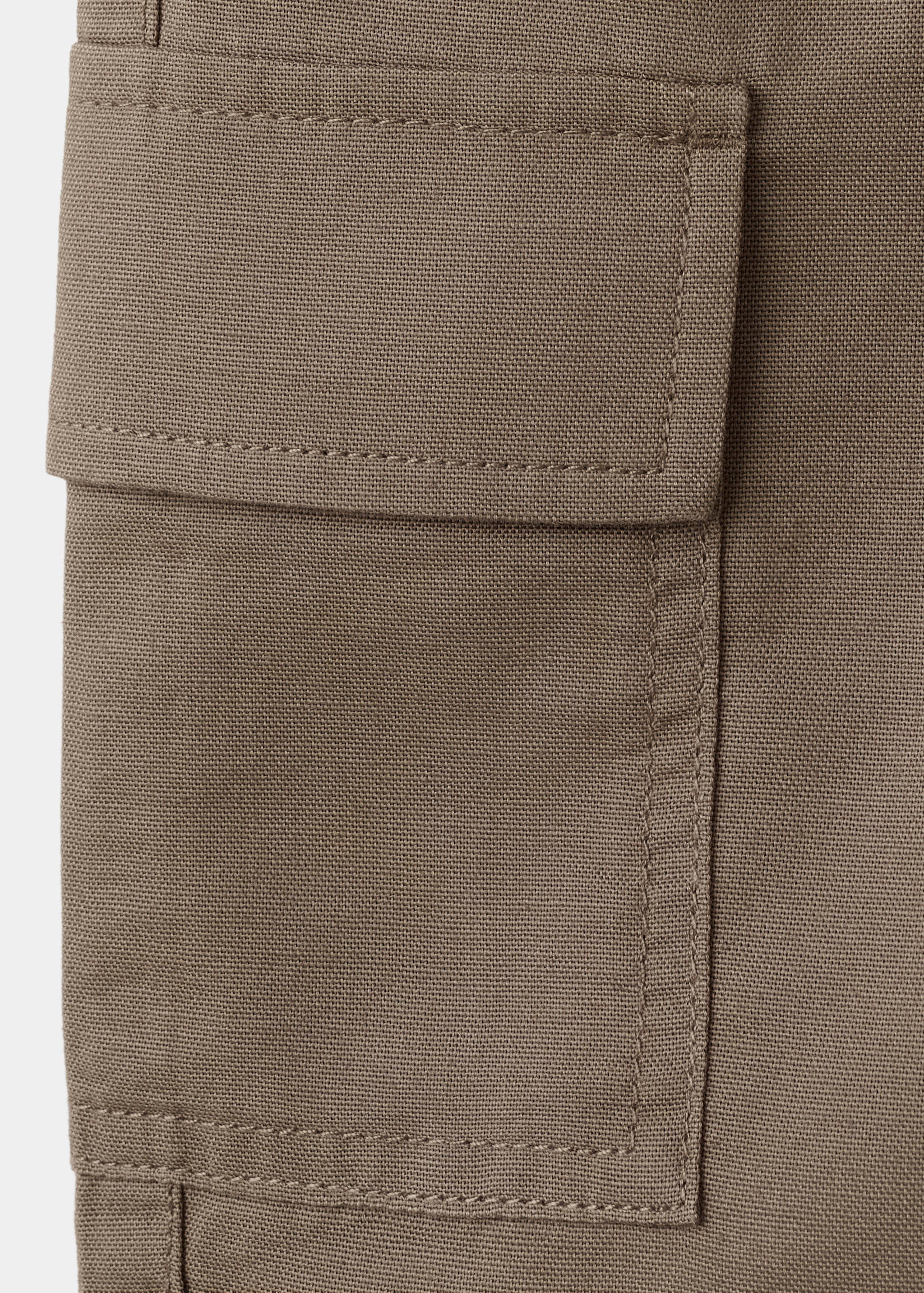 Cargo Bermuda shorts - Details of the article 0