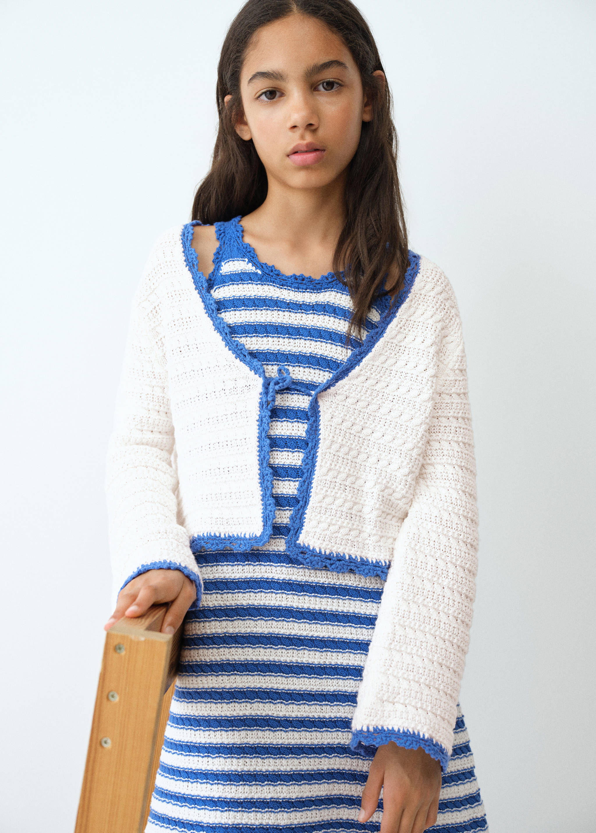 Càrdigan ganxet contrast - Pla general