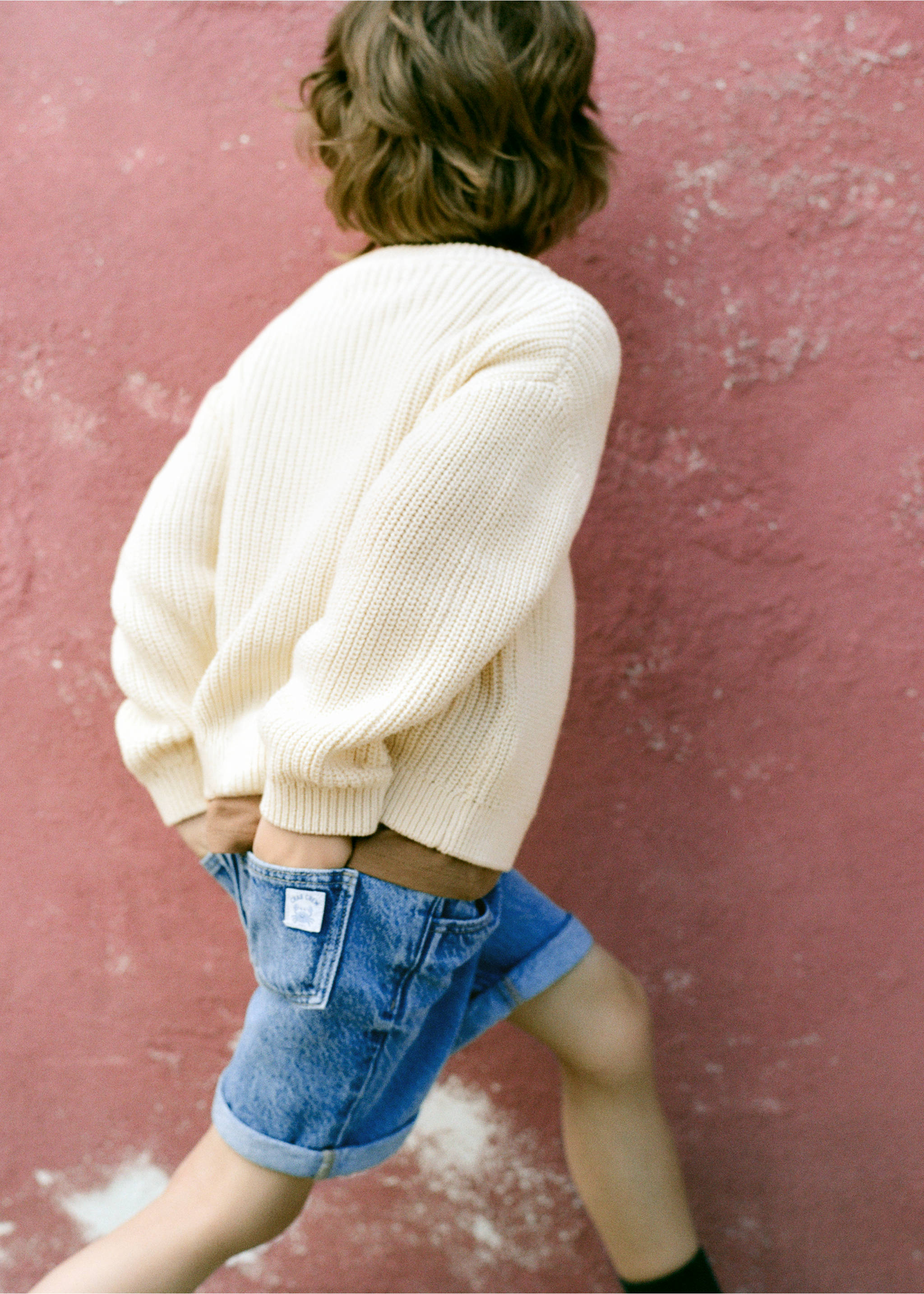 Джинсові бермуди з підворотом внизу - Детальніше про товар 6, Темно-синій. Ref: 27086734-00.