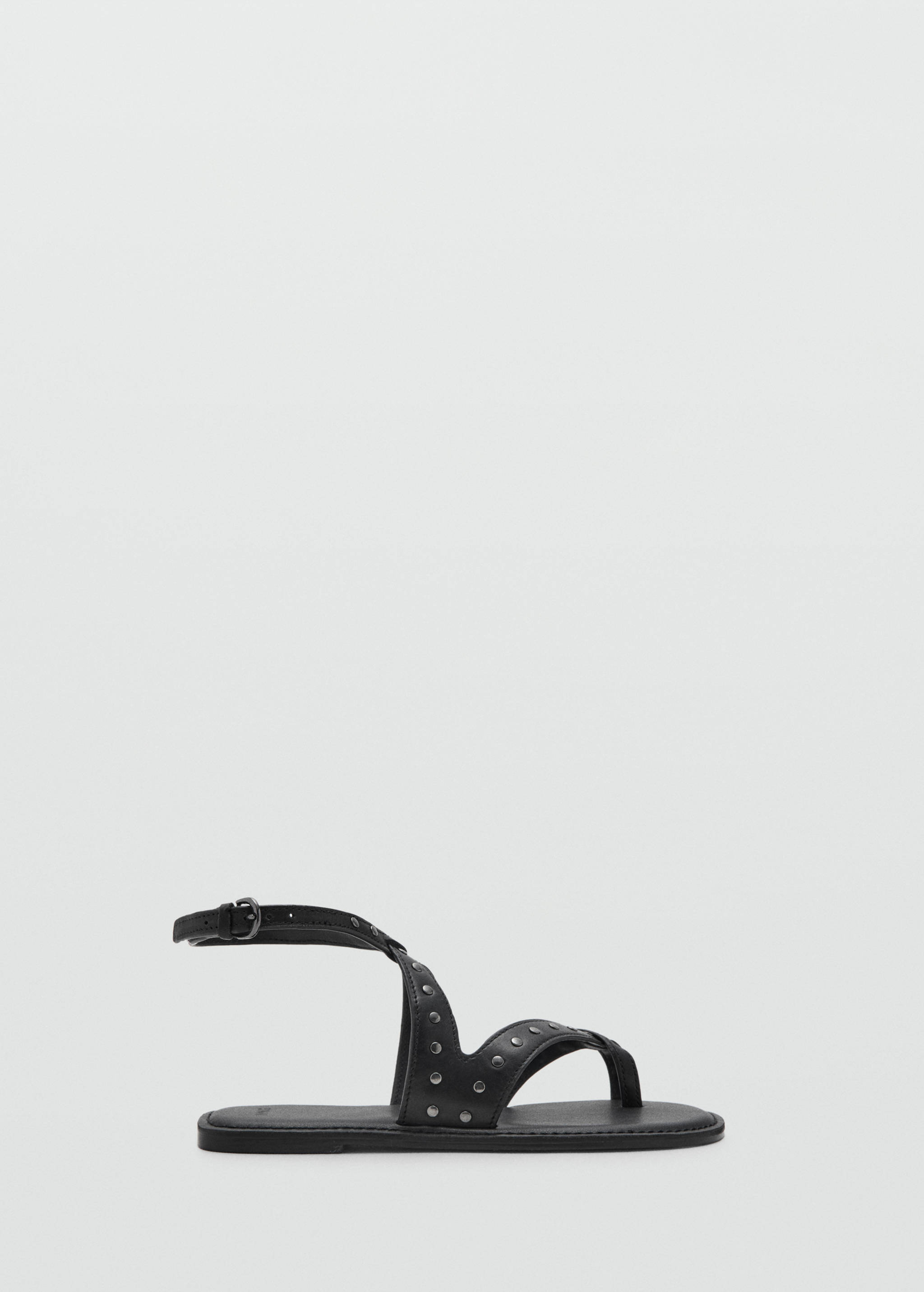 صندل جلدي بمسامير - منتج دون نموذج