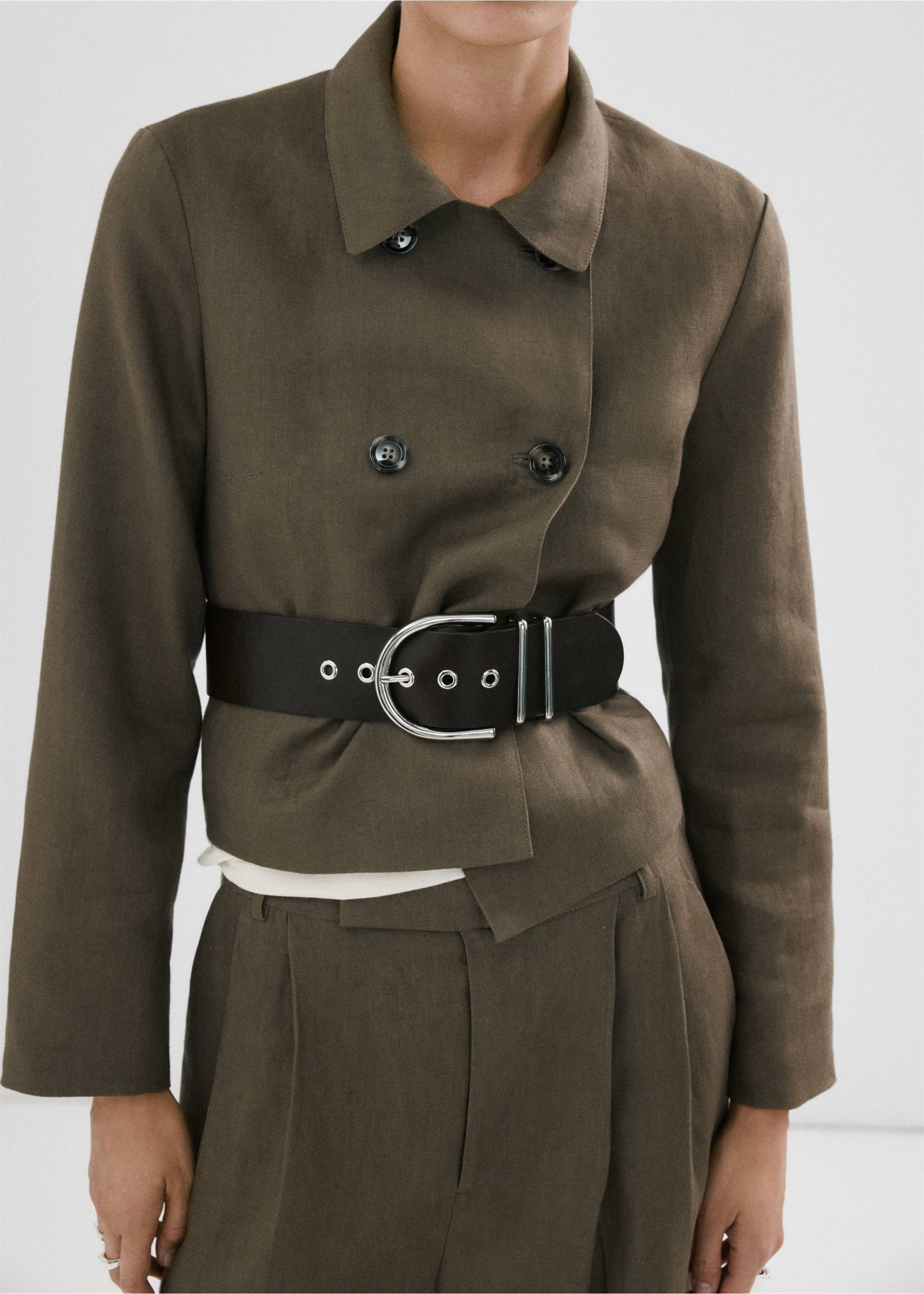 Double-breasted linen jacket - Details of the article 6, Khaki. Ref: 27087141-00.