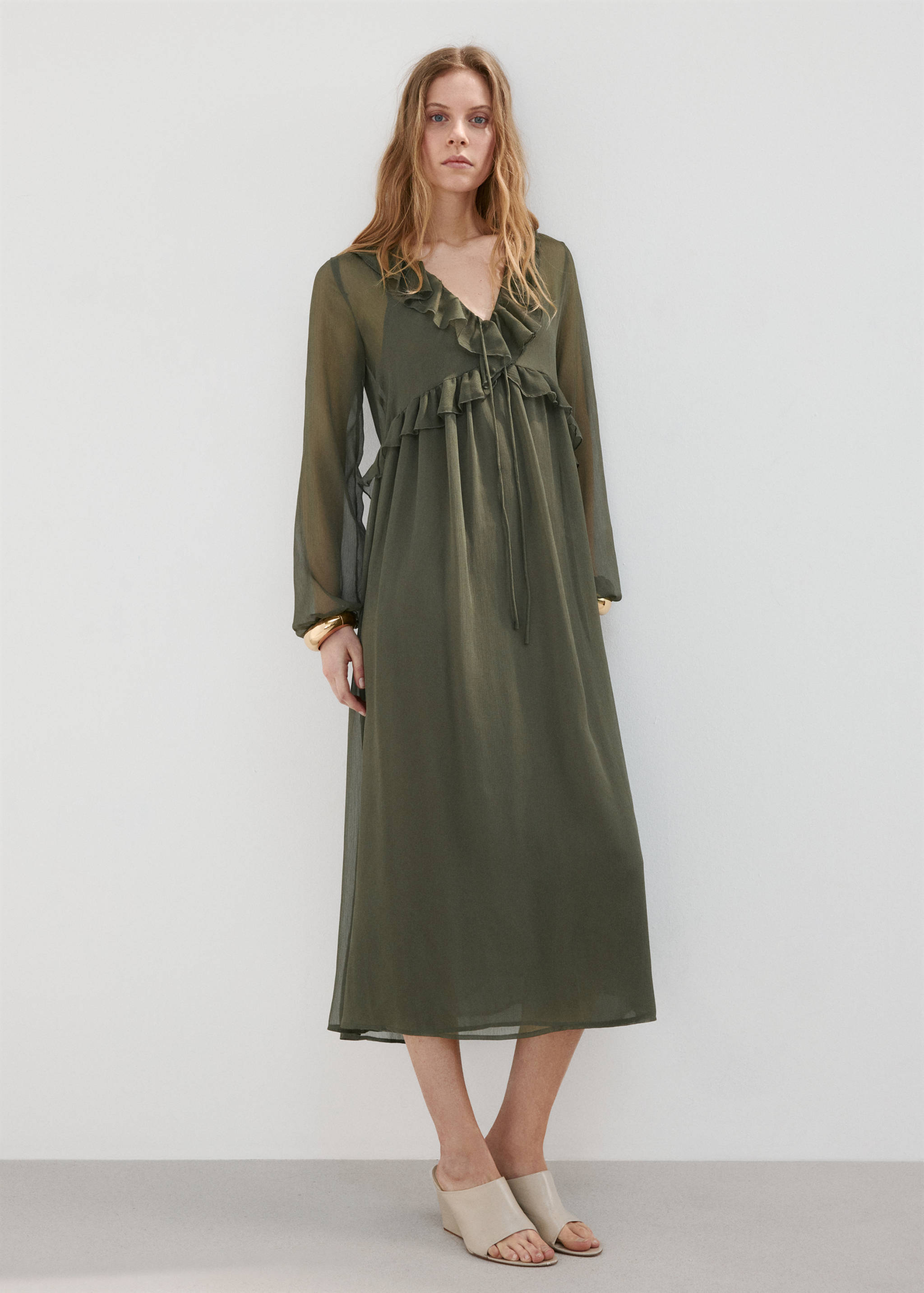 Ruffles flowy dress - General plane
