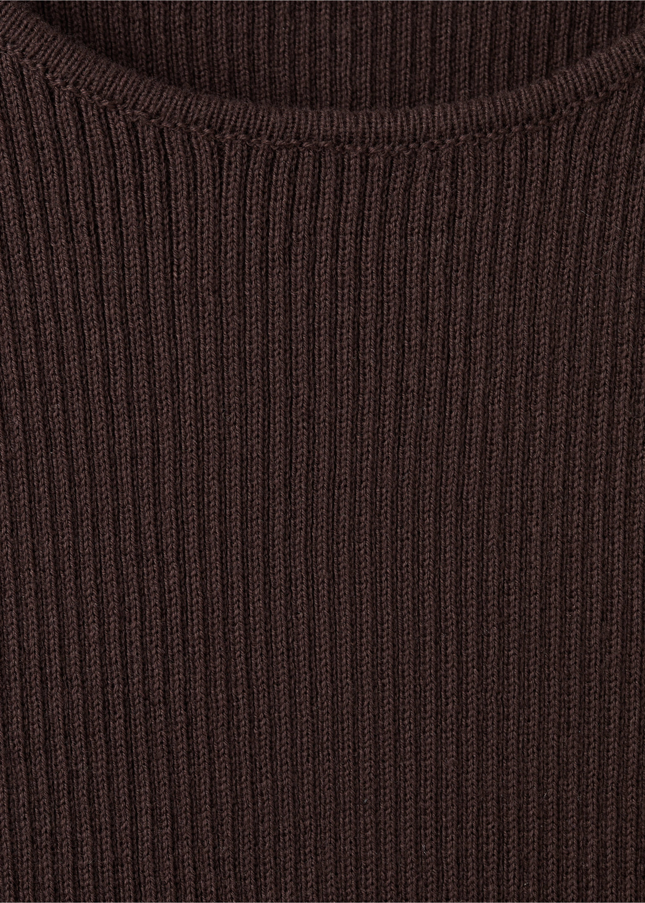 Fitted fine-knit top - Details of the article 8, Chocolate. Ref: 27087151-00.