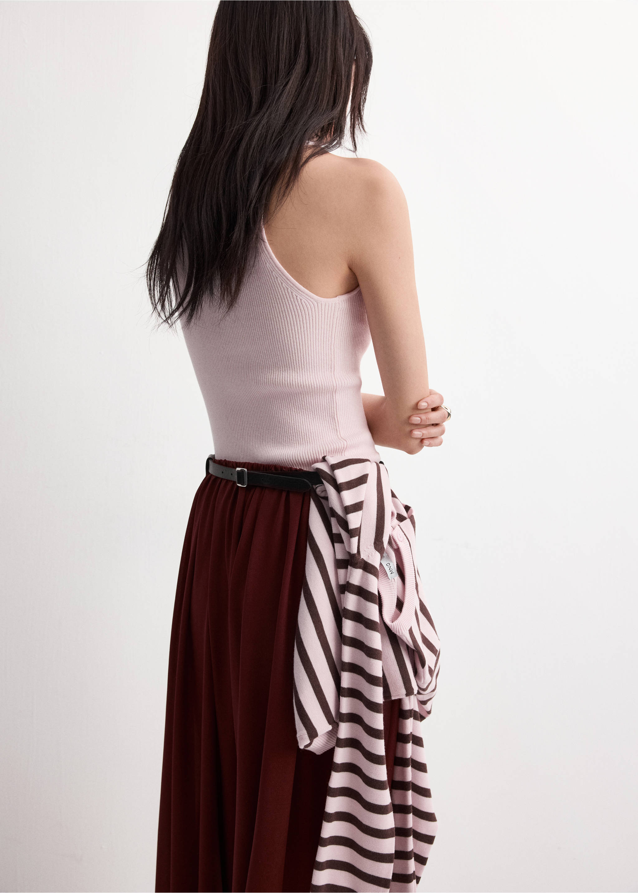 Fitted fine-knit top - Reverse of the article, Pastel Pink. Ref: 27087151-00.