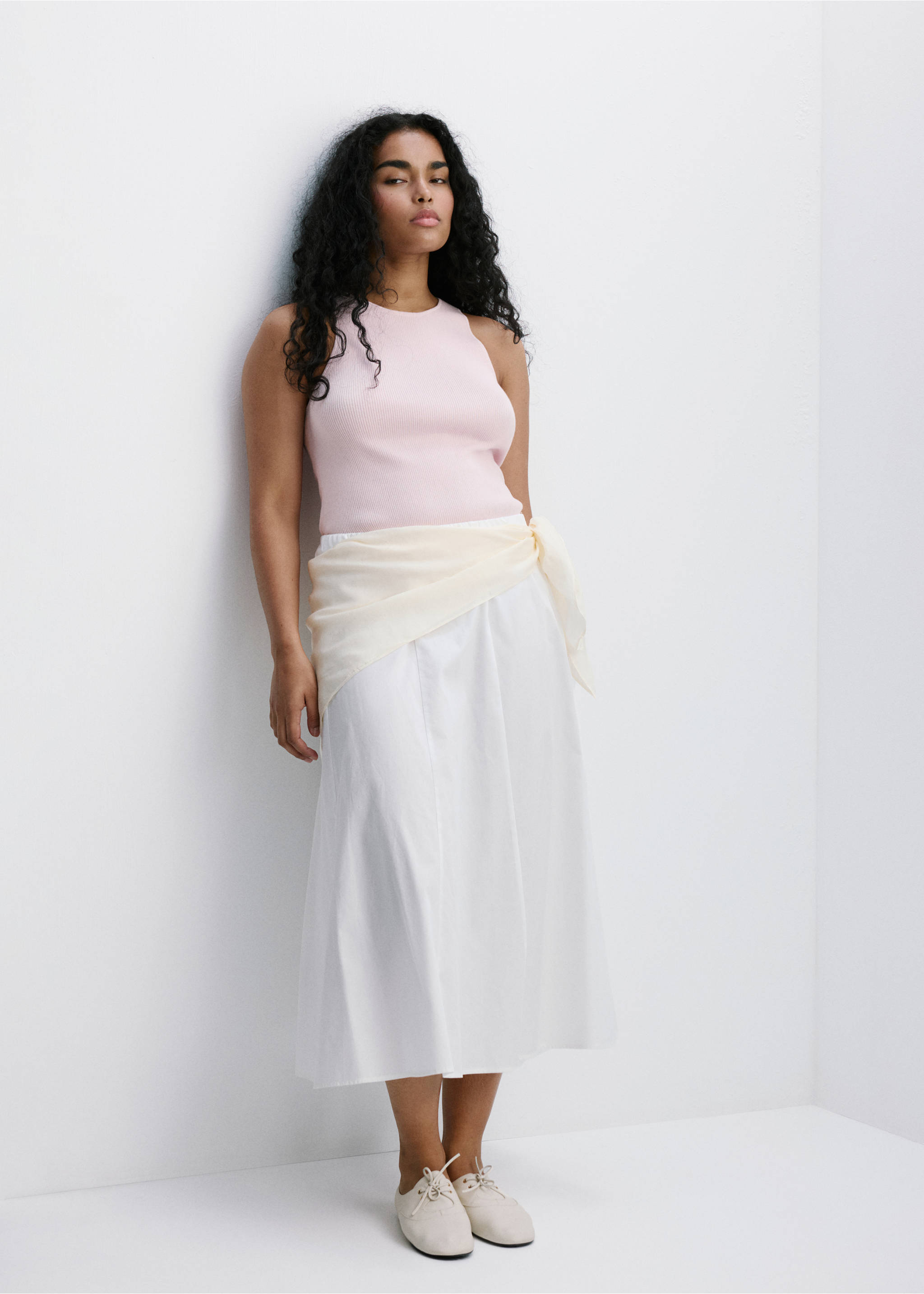 Fitted fine-knit top - Details of the article 3, Pastel Pink. Ref: 27087151-00.