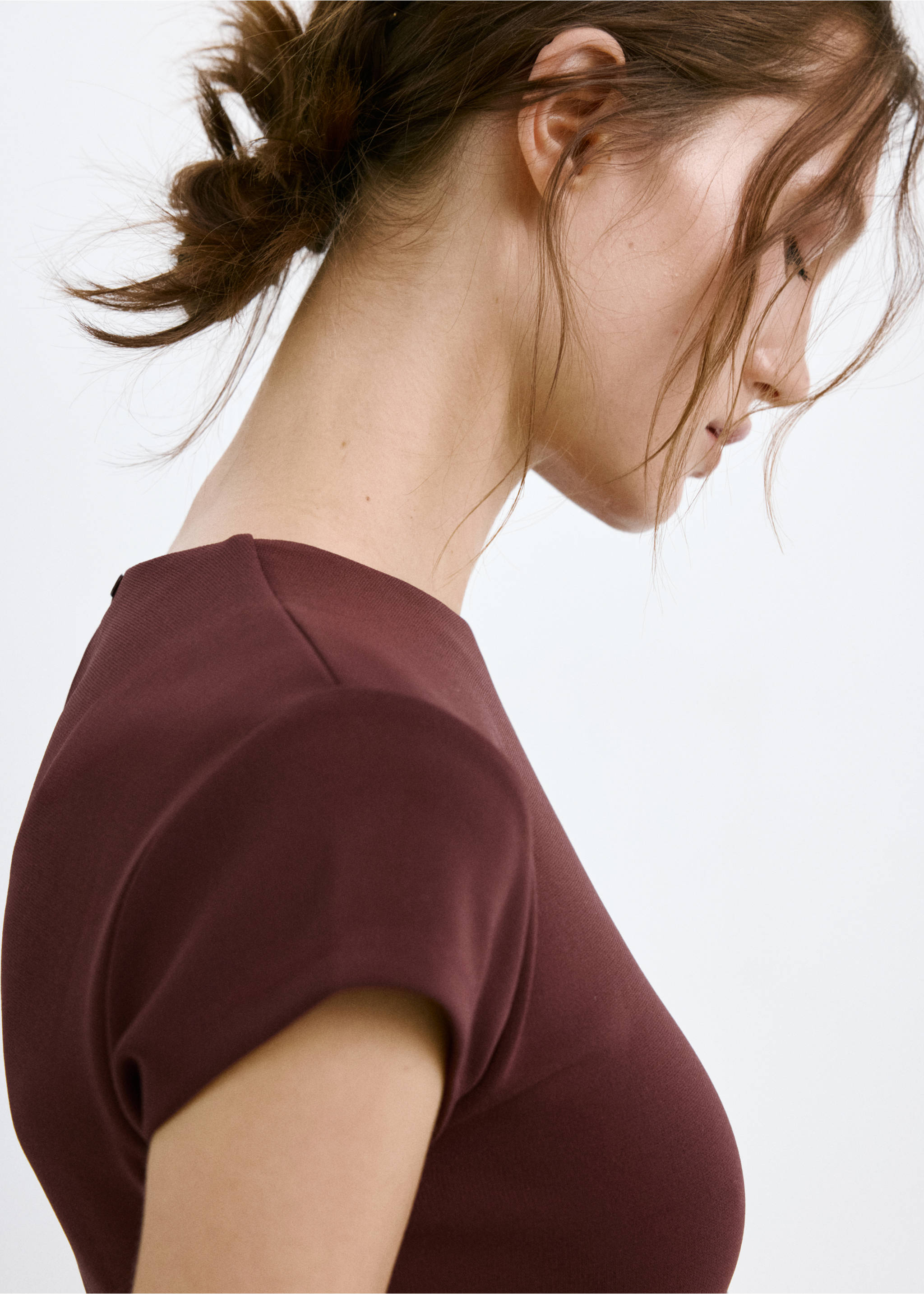 Asymmetrical midi-dress - Details of the article 1, Burgundy. Ref: 27087152-00.
