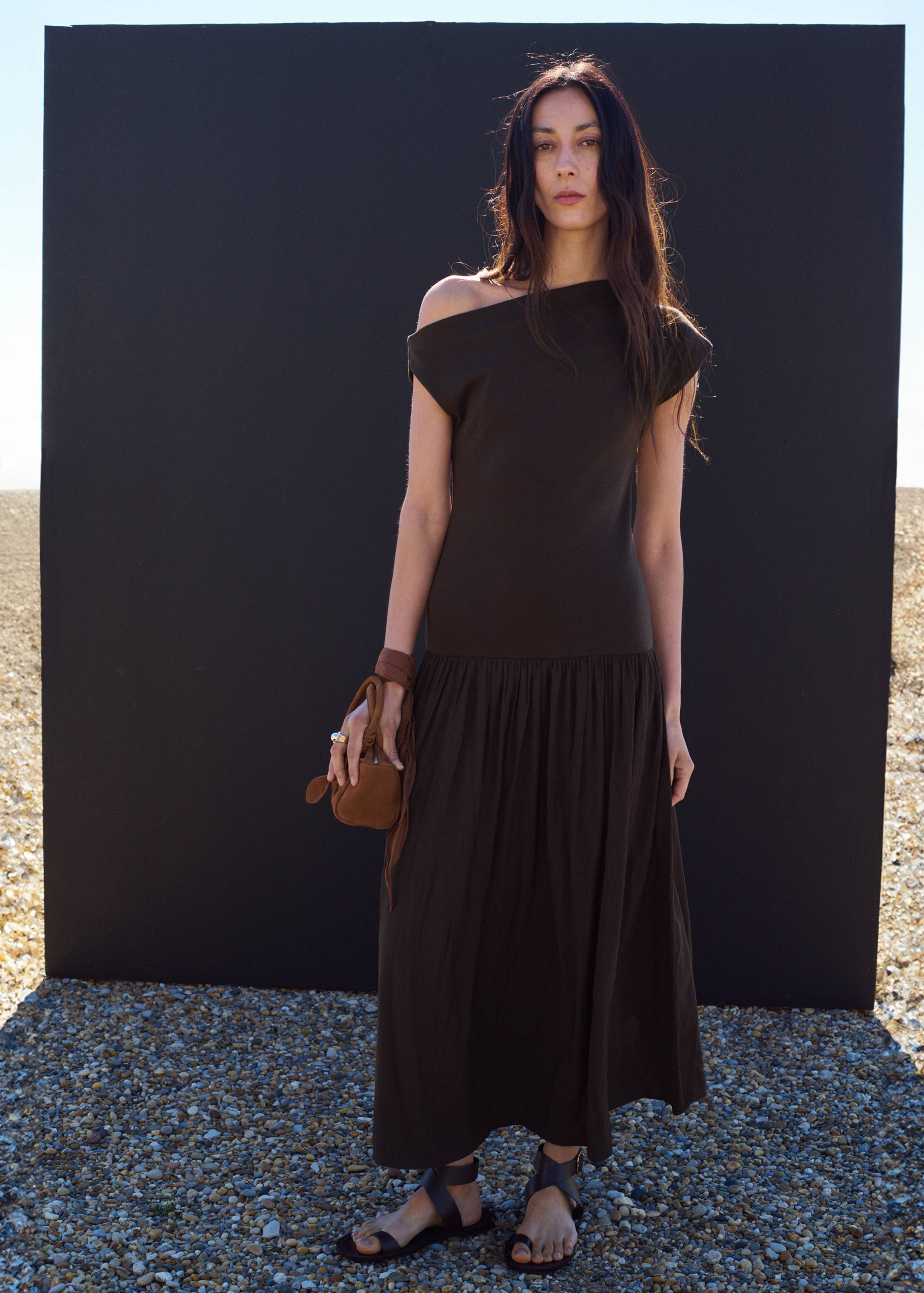 Asymmetrical flared dress - General plane