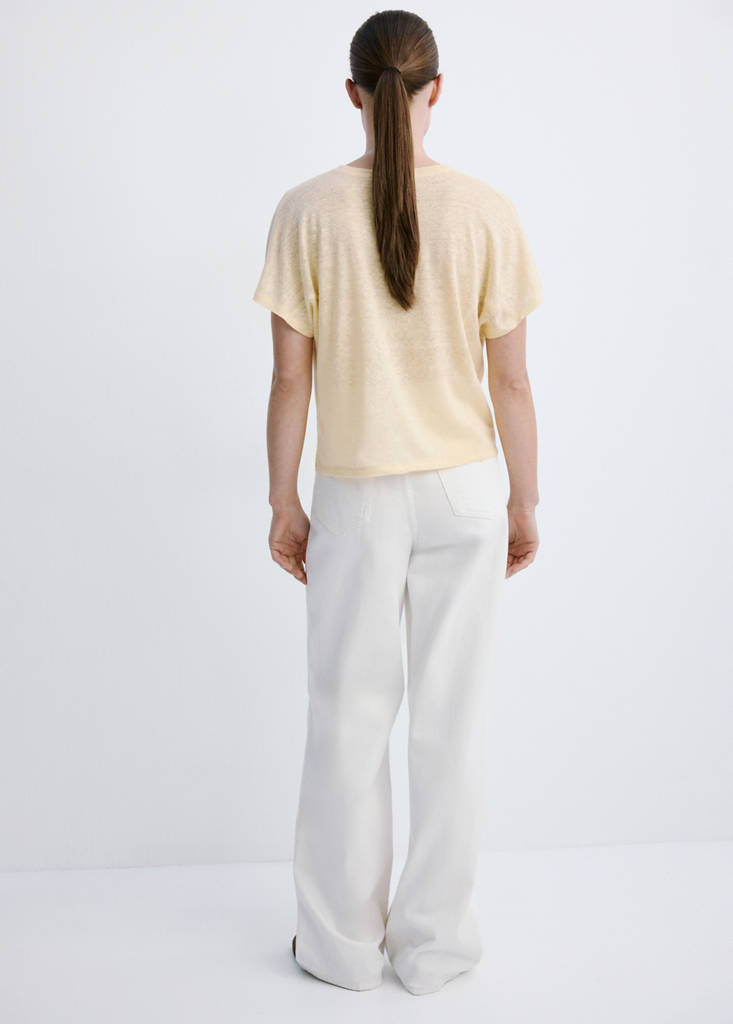 Short-sleeved linen t-shirt — Vanilla
