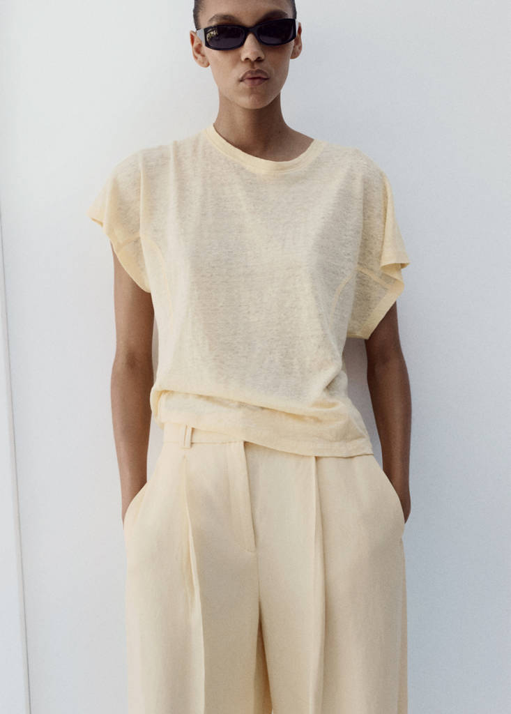 Short-sleeved linen t-shirt — Vanilla