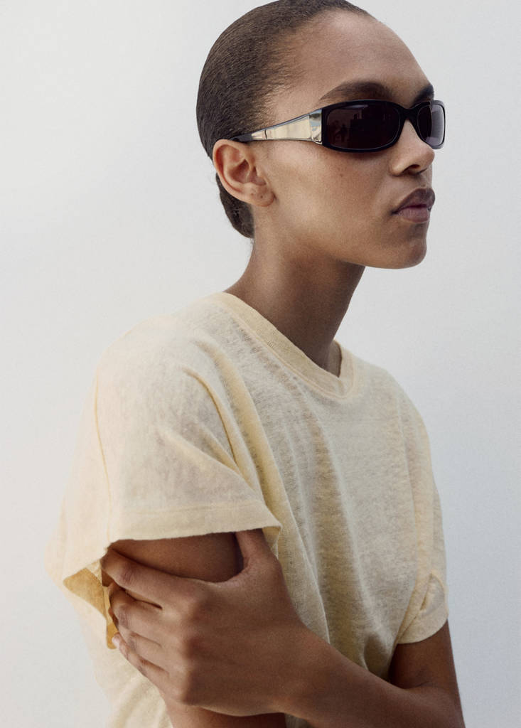 Short-sleeved linen t-shirt — Vanilla