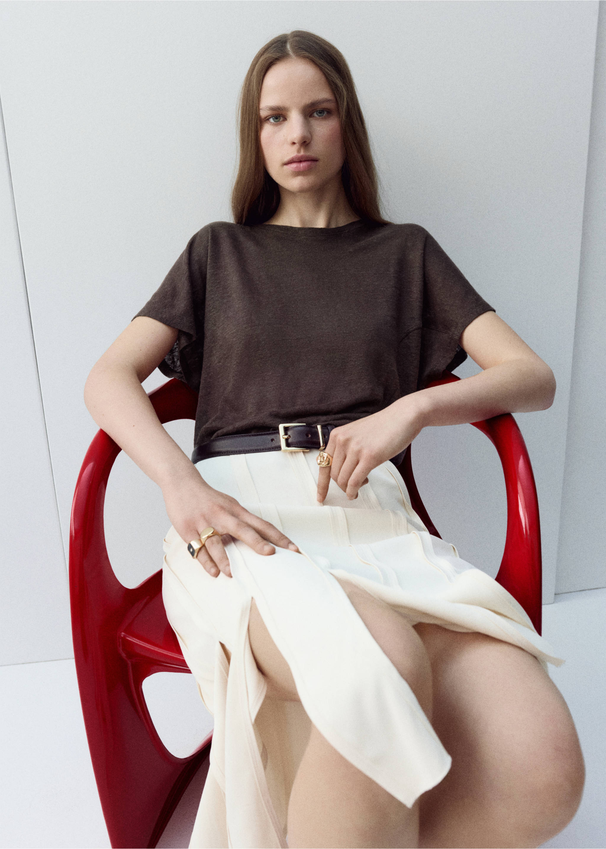 Short-sleeved linen t-shirt - Details of the article 2, Brown. Ref: 27087155-00.