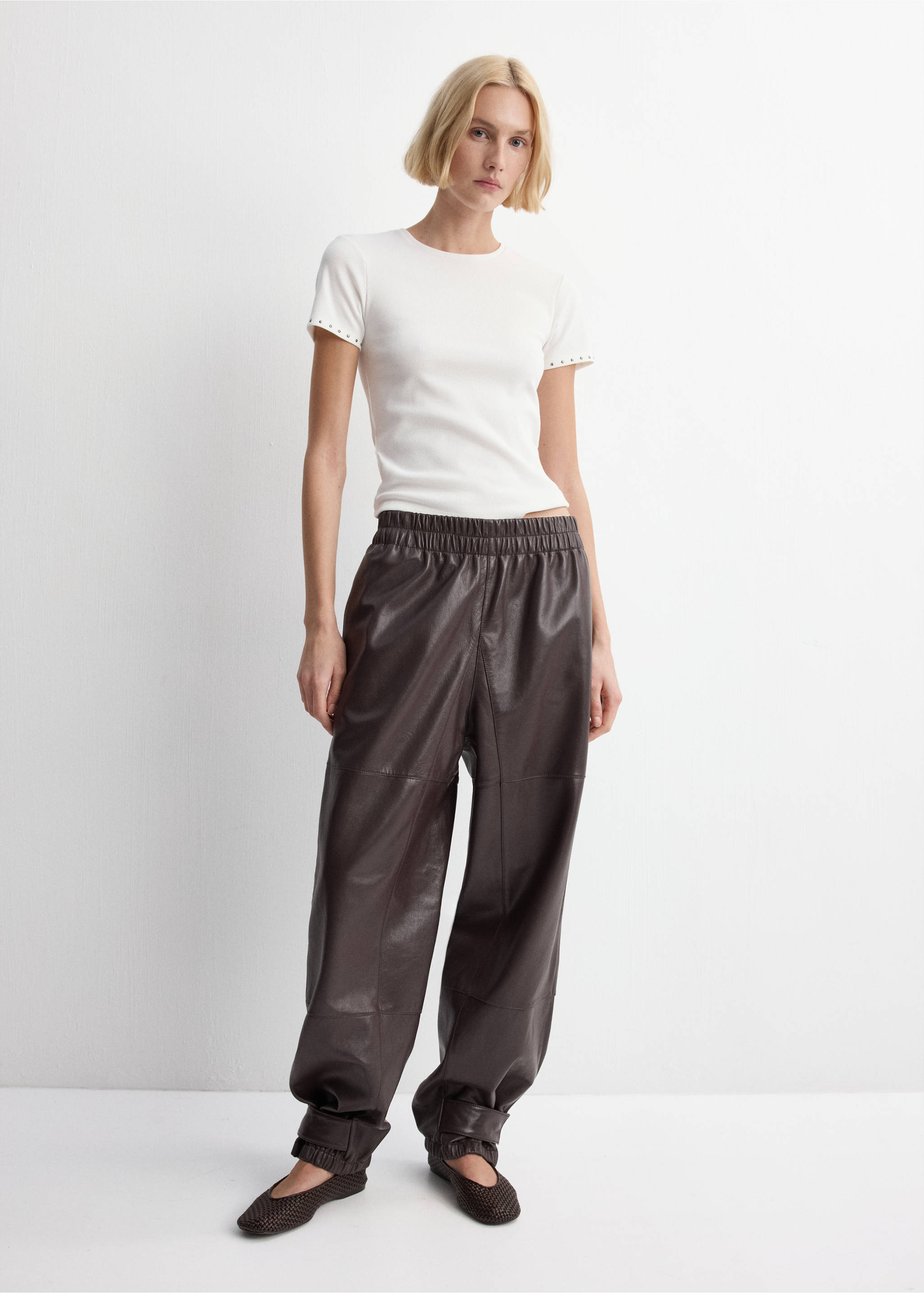 Camiseta manga corta tachas - Plano general, Blanco. Ref: 27087165-00.