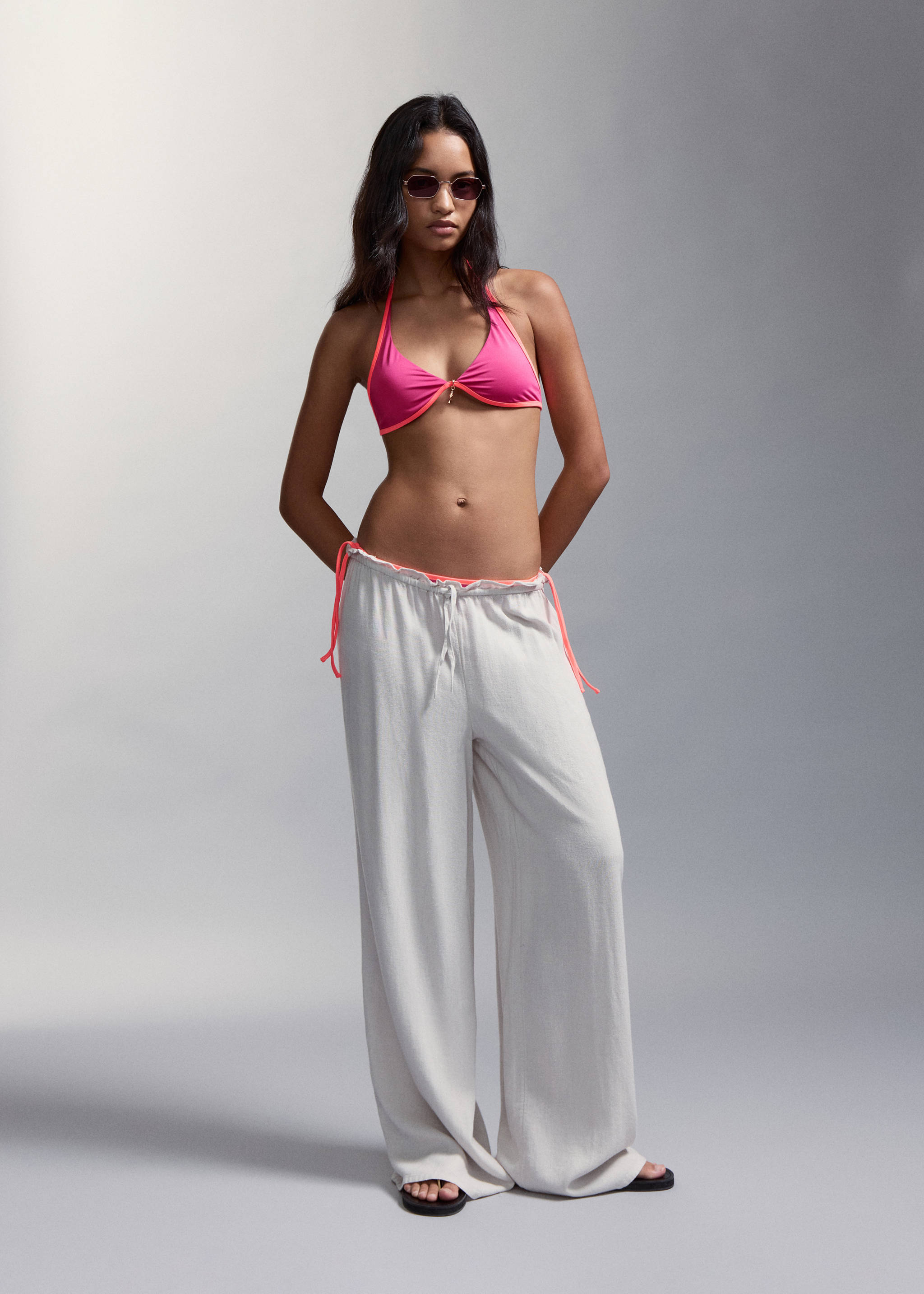 Bicolour Brazilian bikini bottoms - General plane