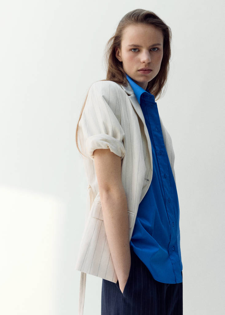 Linen suit jacket with belt — Ecru