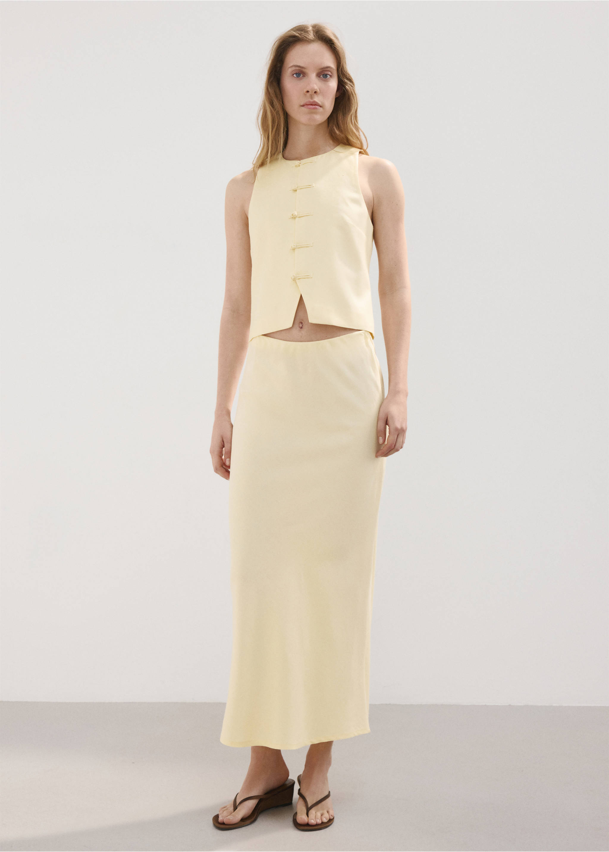 Linen-blend straight skirt - General plane, Vanilla. Ref: 27087783-00.