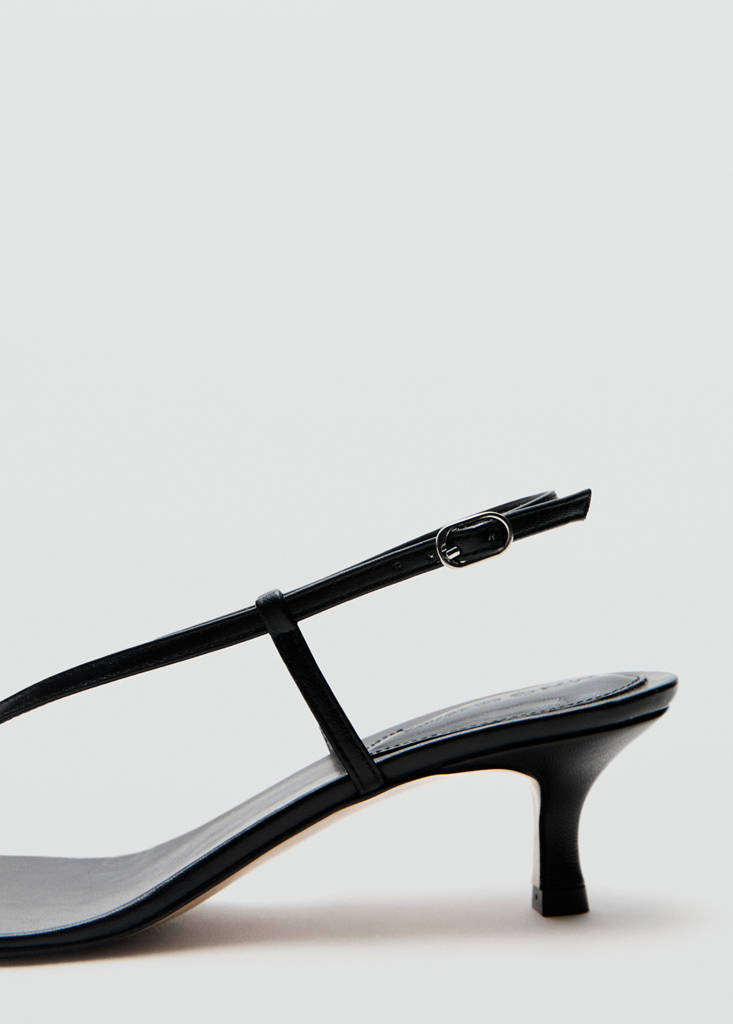Heeled leather sandals with straps — Black
