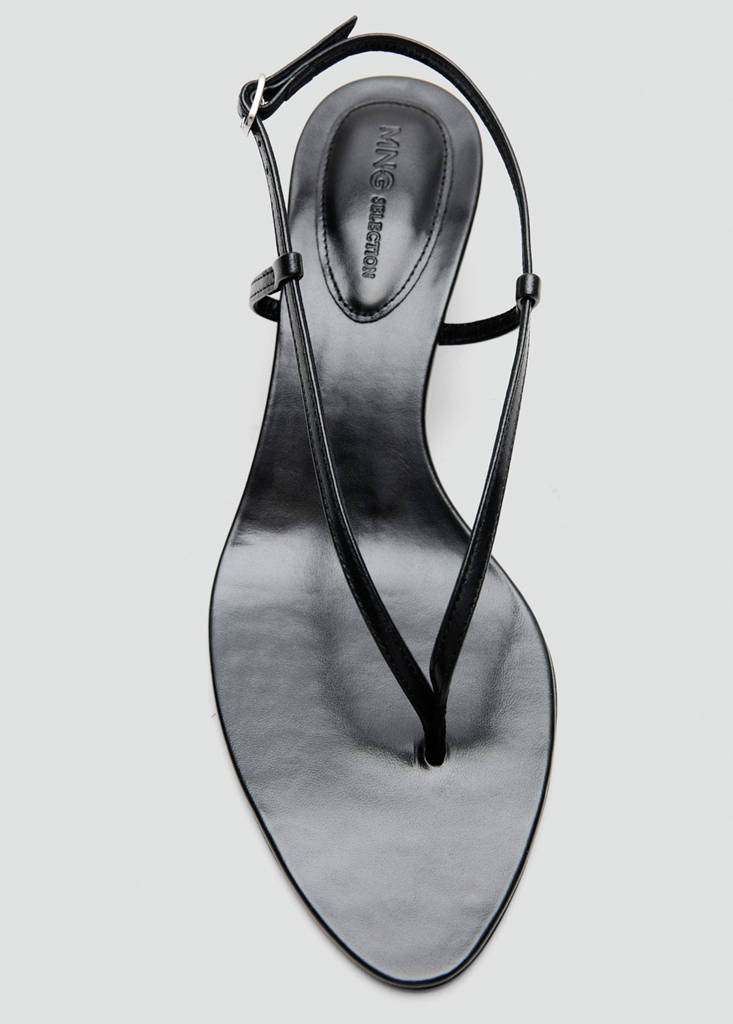 Heeled leather sandals with straps — Black