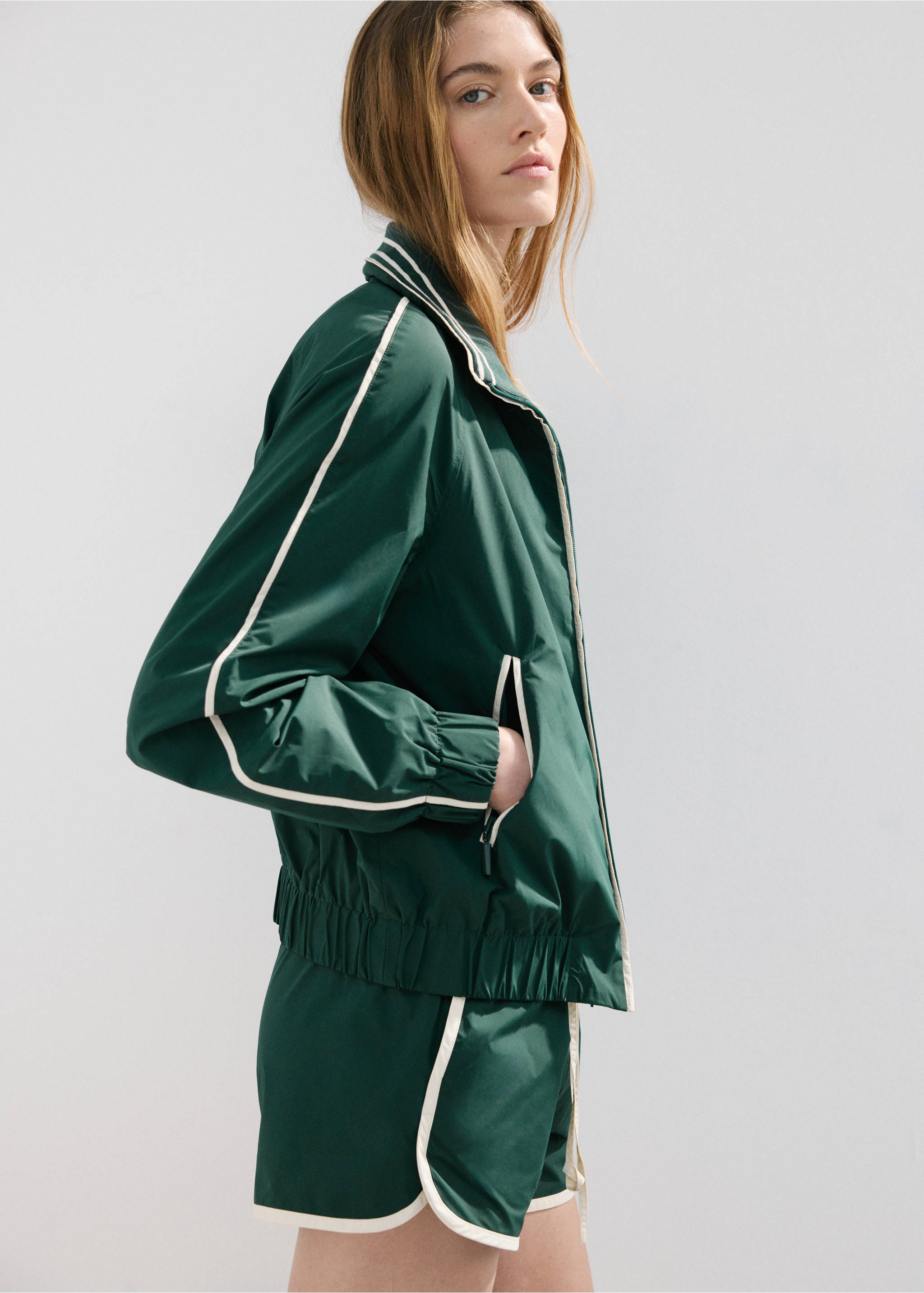 Contrast striped jacket - Medium plane, Green. Ref: 27087793-00.