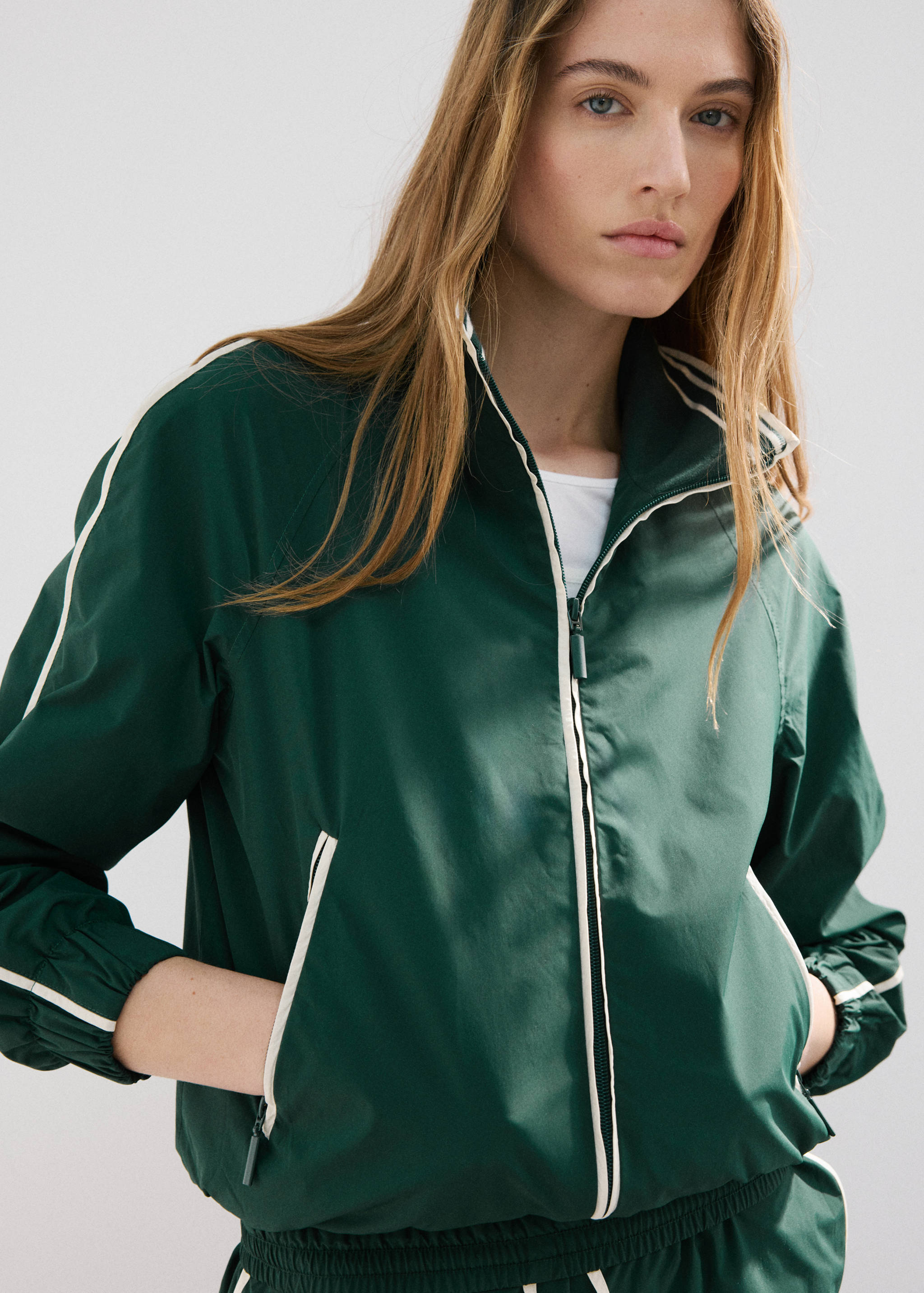 Contrast striped jacket - Details of the article 1