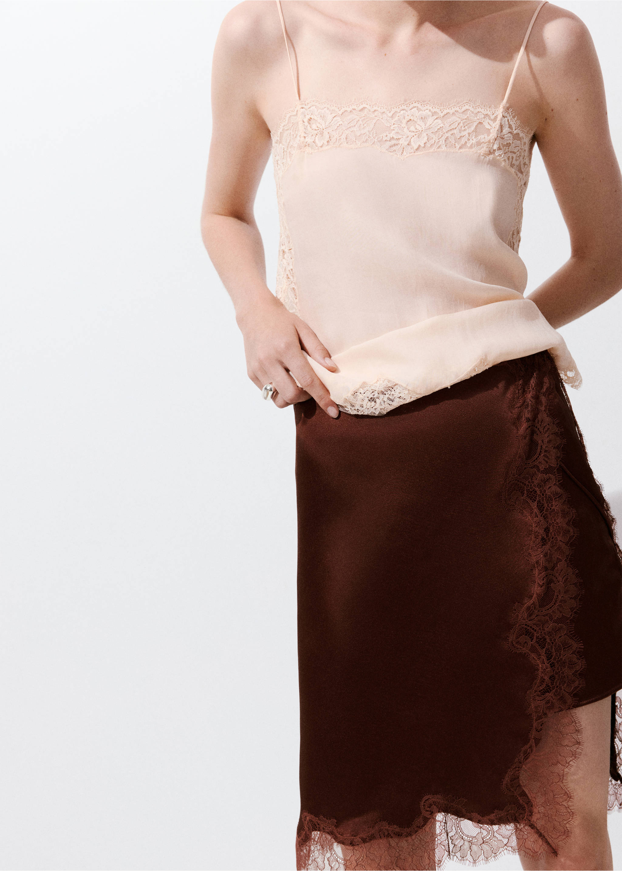 Lace slip skirt - Details of the article 1, Burnt Orange. Ref: 27087798-00.
