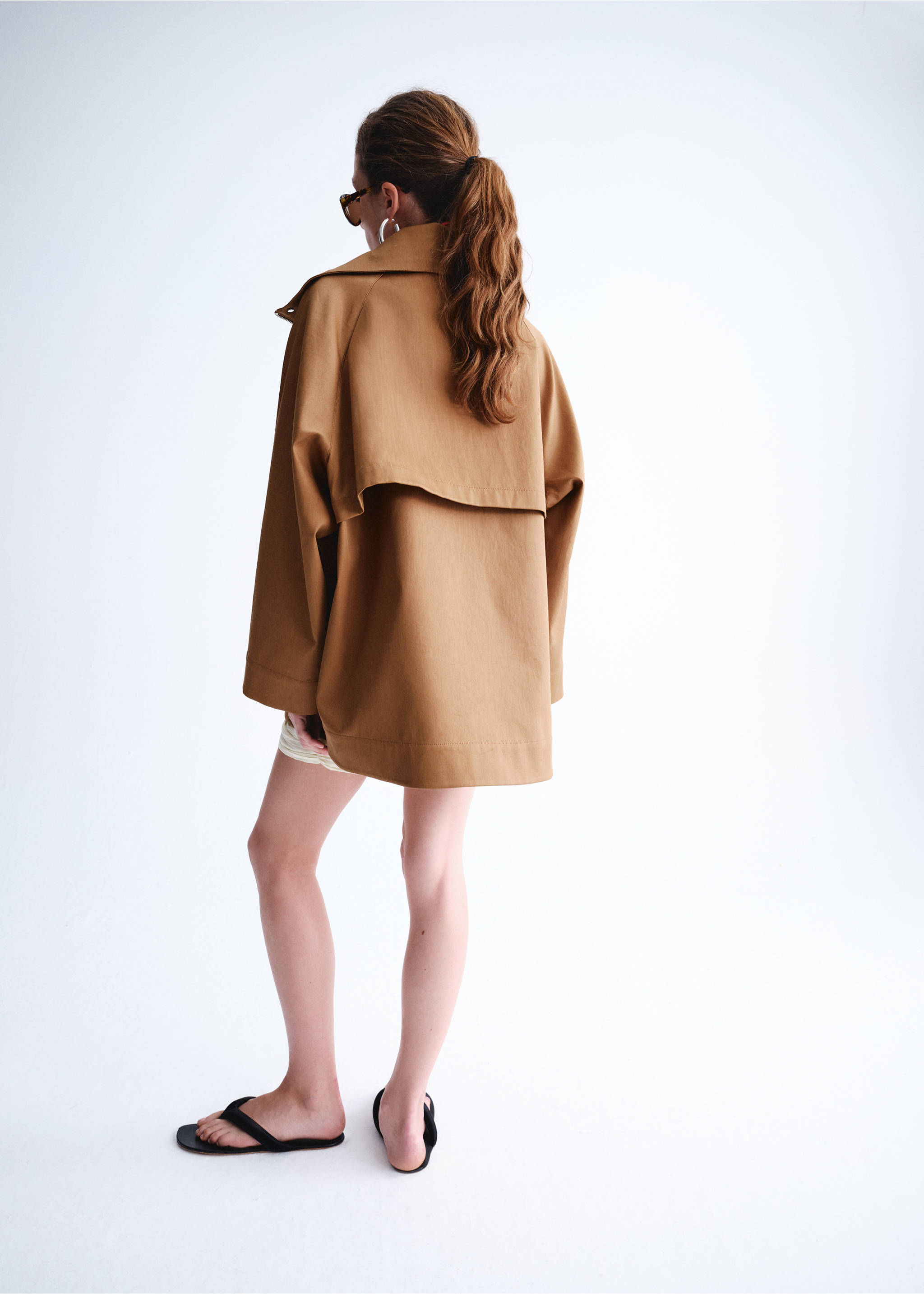 Oversized parka with funnel neck - Reverse of the article, Tobacco Brown. Ref: 27087799-00.