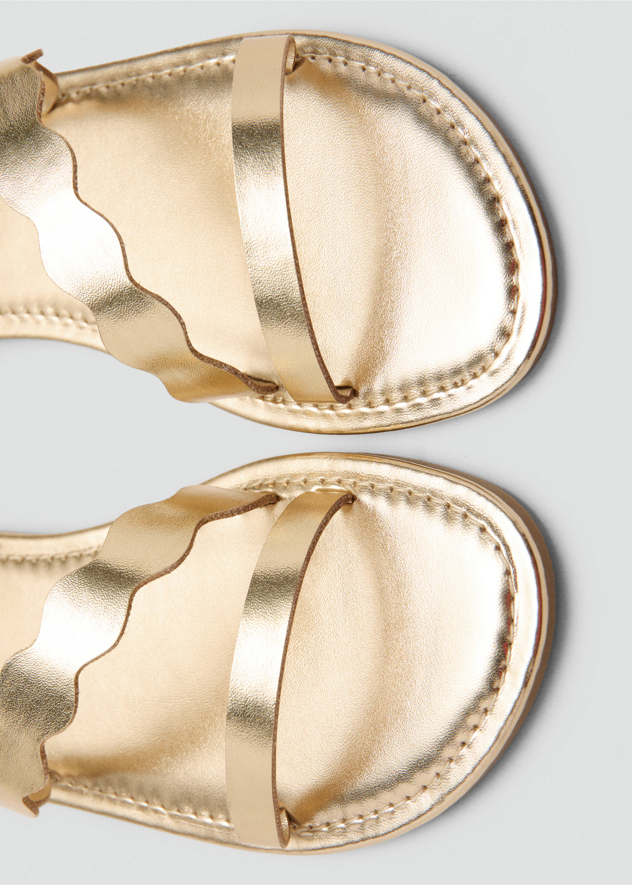 Metallic strappy sandals - Details of the article 2, Gold. Ref: 27087891-00.