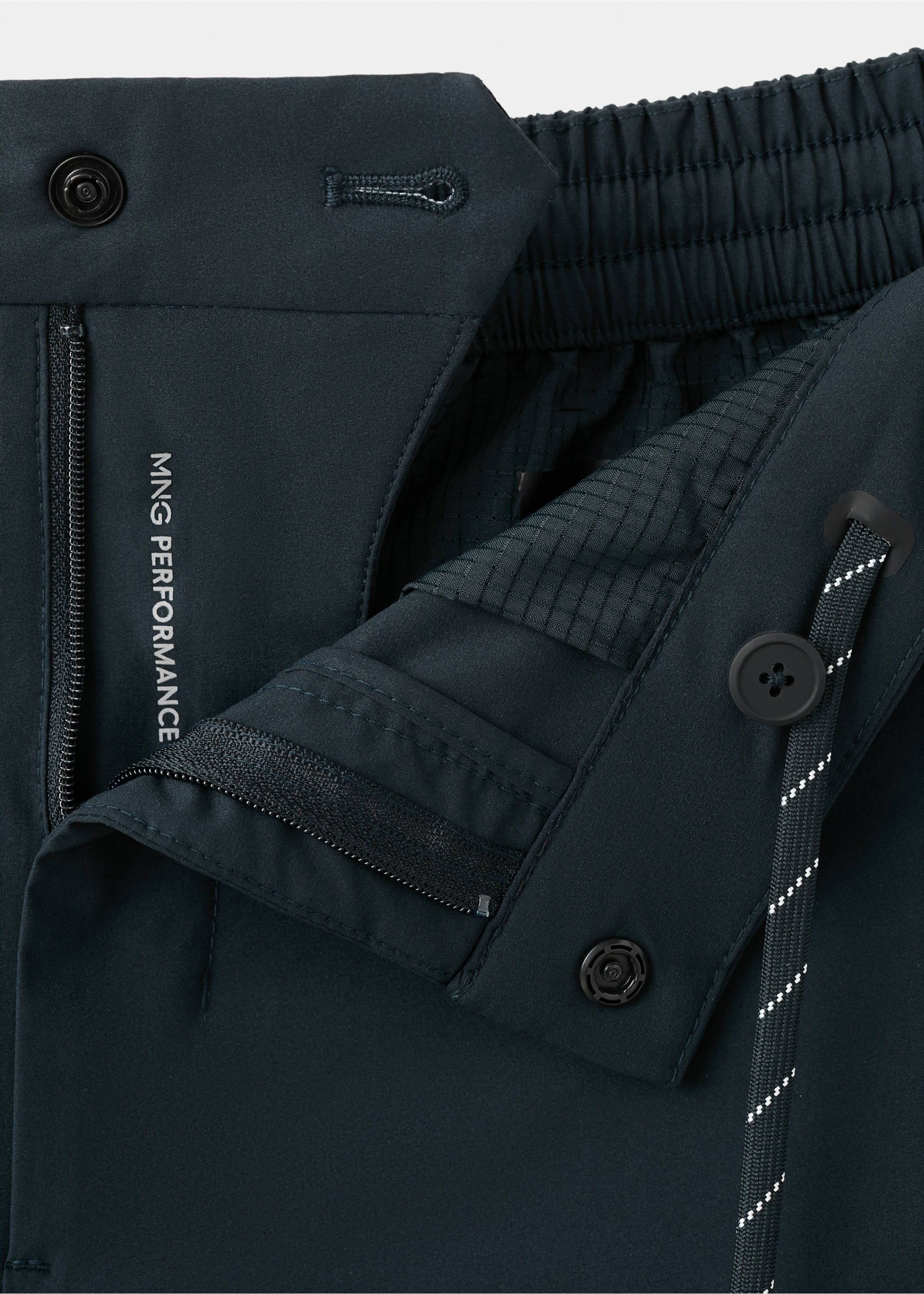 Comfort stretch water-repellent Bermuda - Details of the article 8, Navy. Ref: 27087893-00.