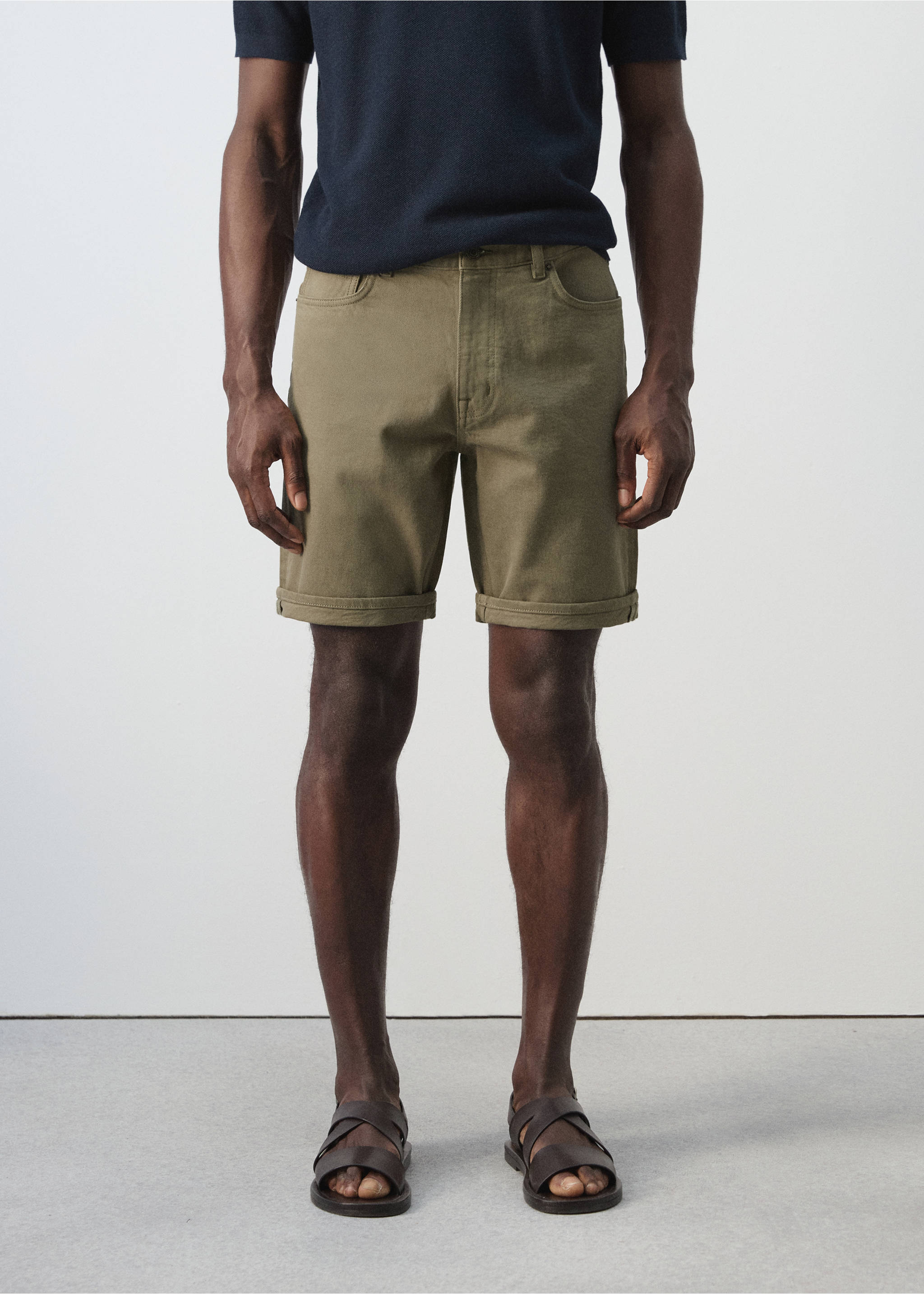 Bermuda en jean slim fit - Plan moyen, Kaki. Ref: 27087894-00.