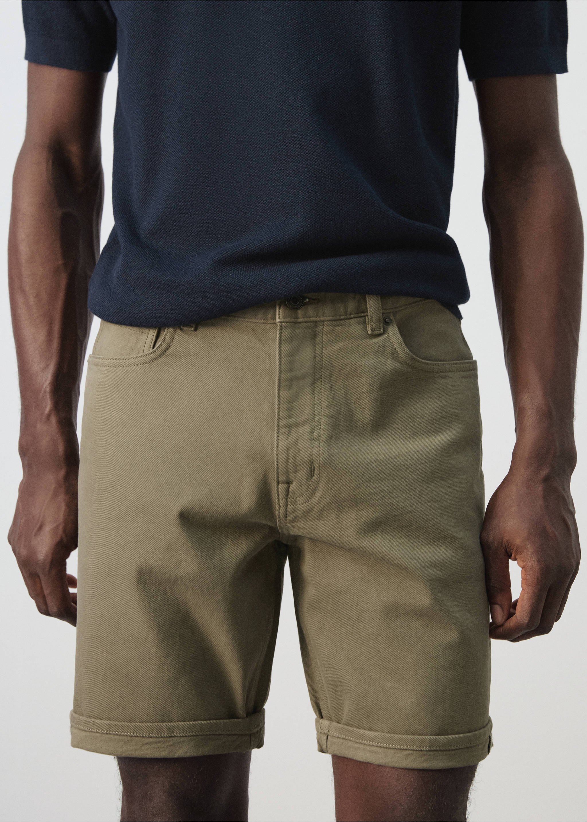 Bermuda en jean slim fit - Détail de l'article 1, Kaki. Ref: 27087894-00.