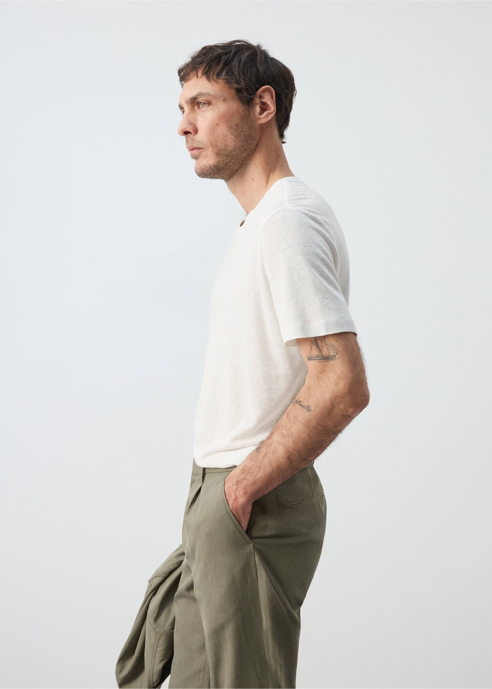 Льняная футболка slim fit - Деталь изделия 6, Белый. Ref: 27087895-00.