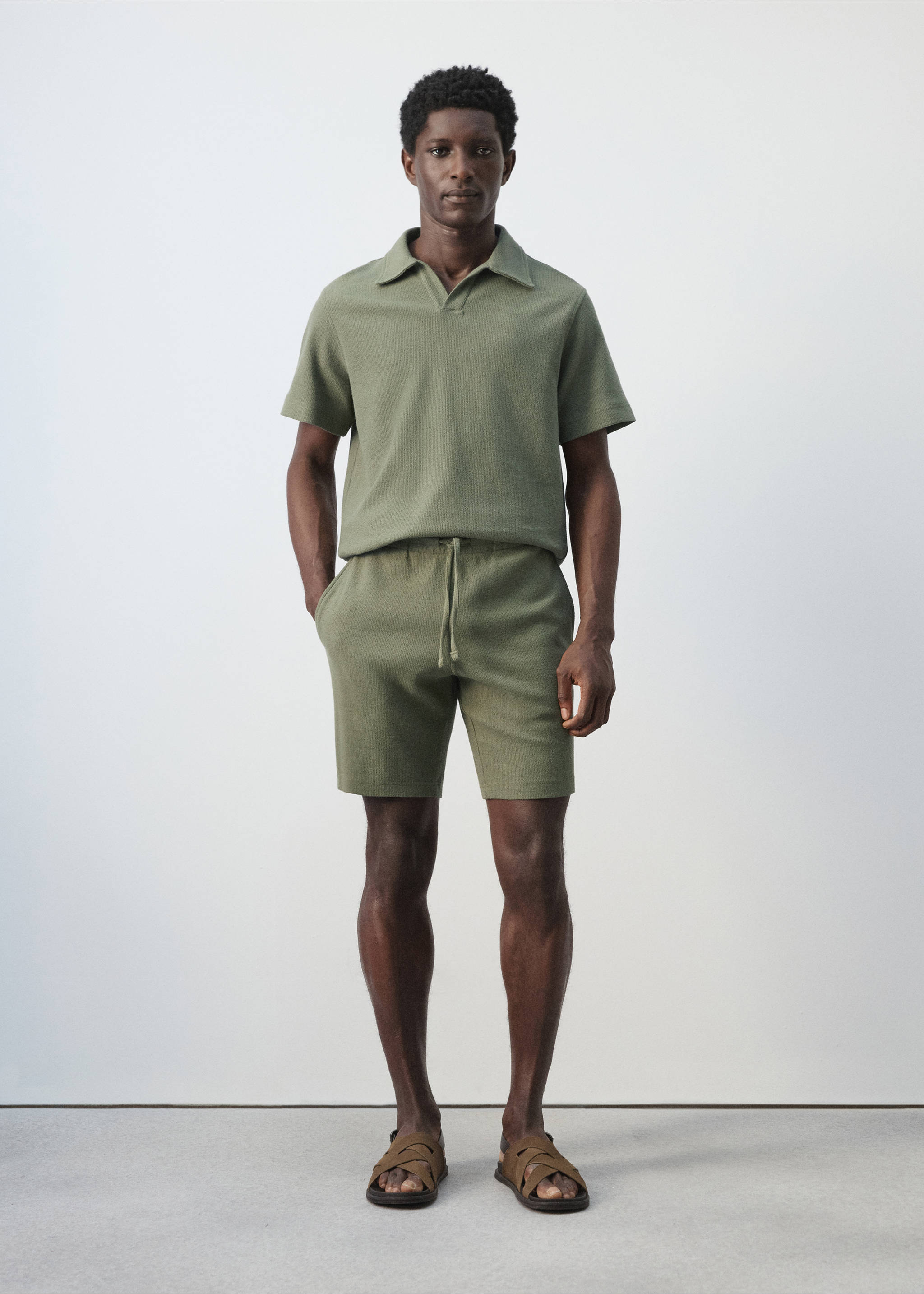 Bermude bumbac textură cu șnur - Plan general, Verde-pădure. Ref: 27087896-00.