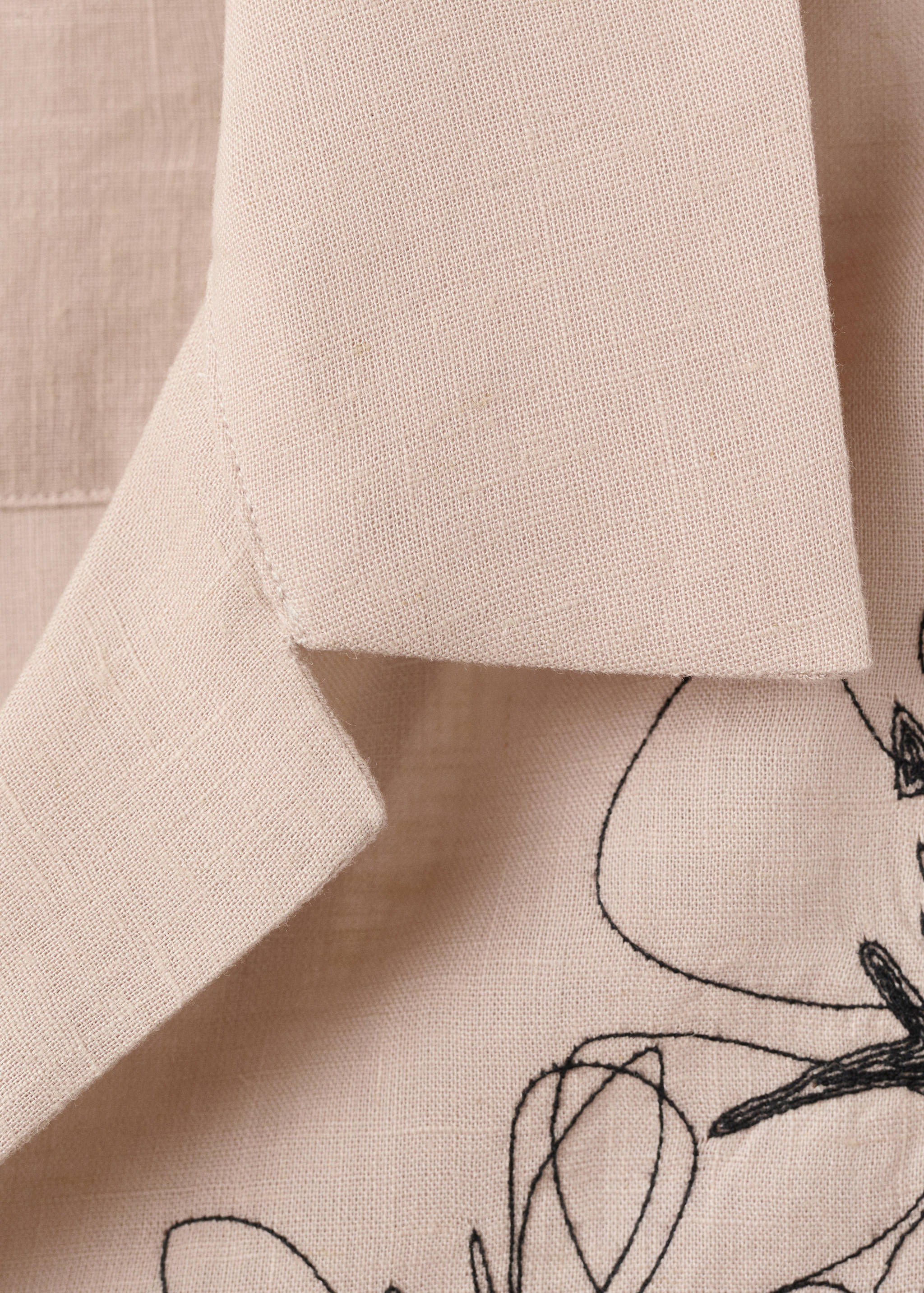 Футболка regular fit с принтом - Деталь изделия 8