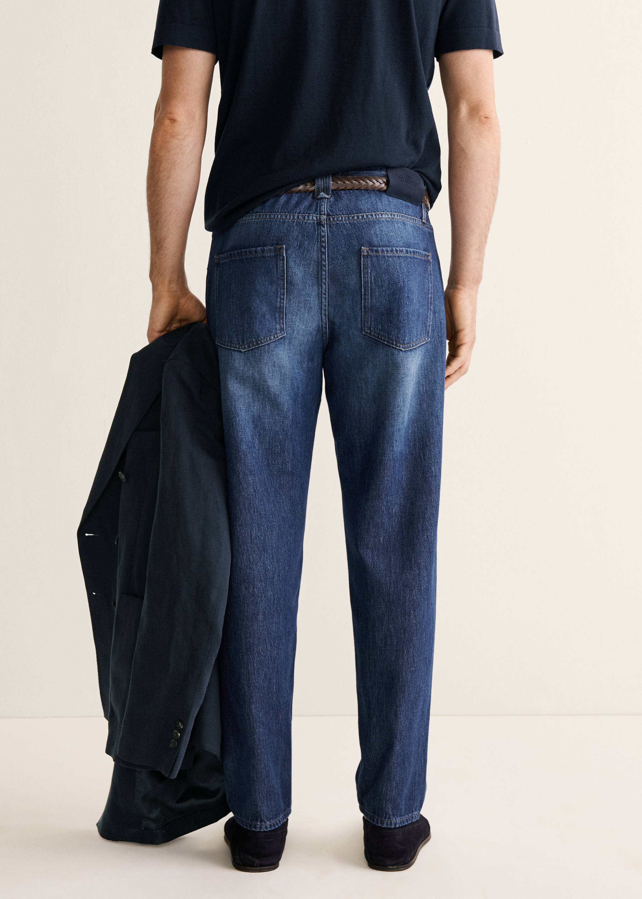 جينز 100% قطن بقصة منتظمة - الجهة الخلفية للمنتج