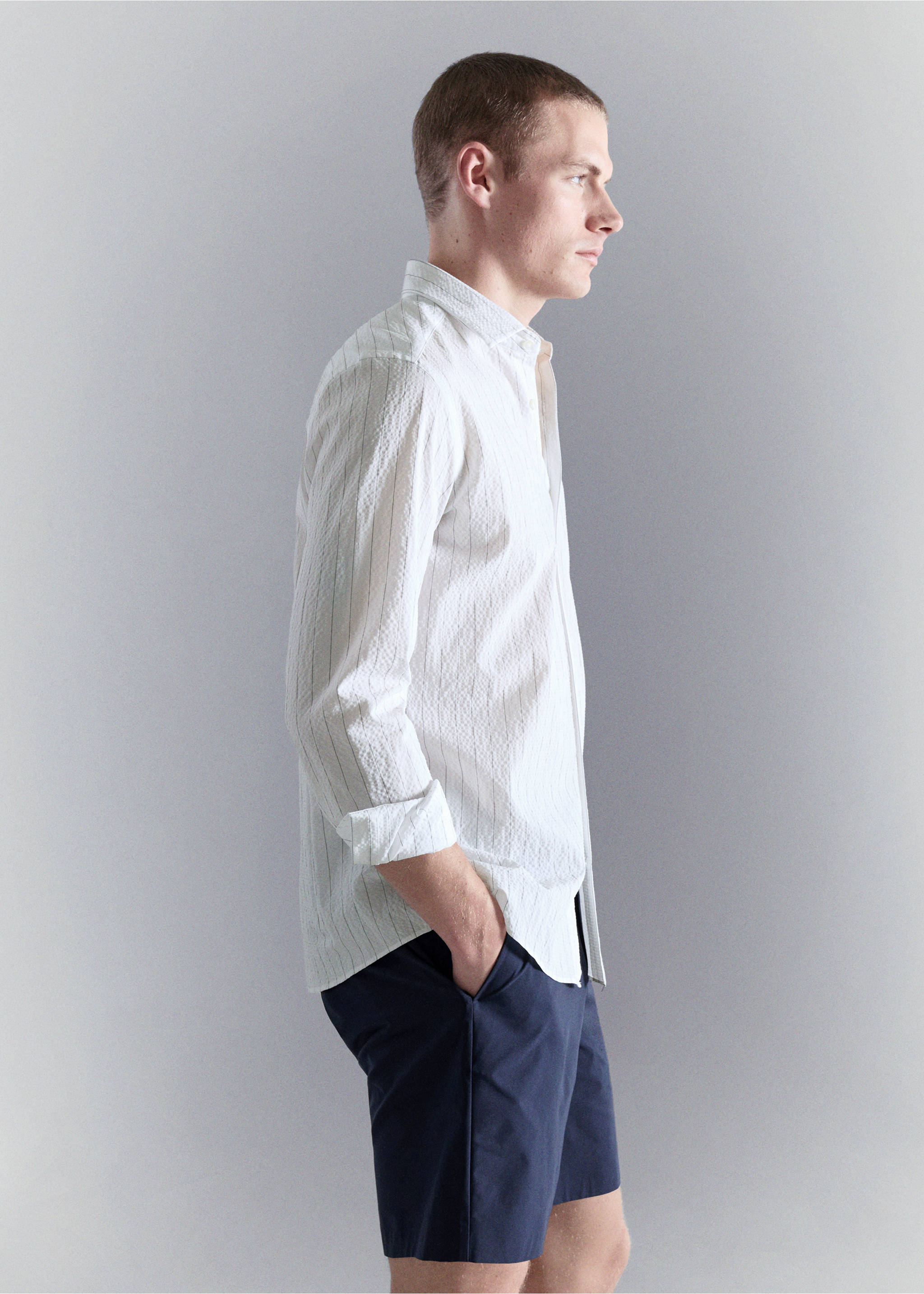 Camisa ratlla diplomàtica efecte arrugat - Detall de l'article 2, Blanc. Ref: 27087910-00.