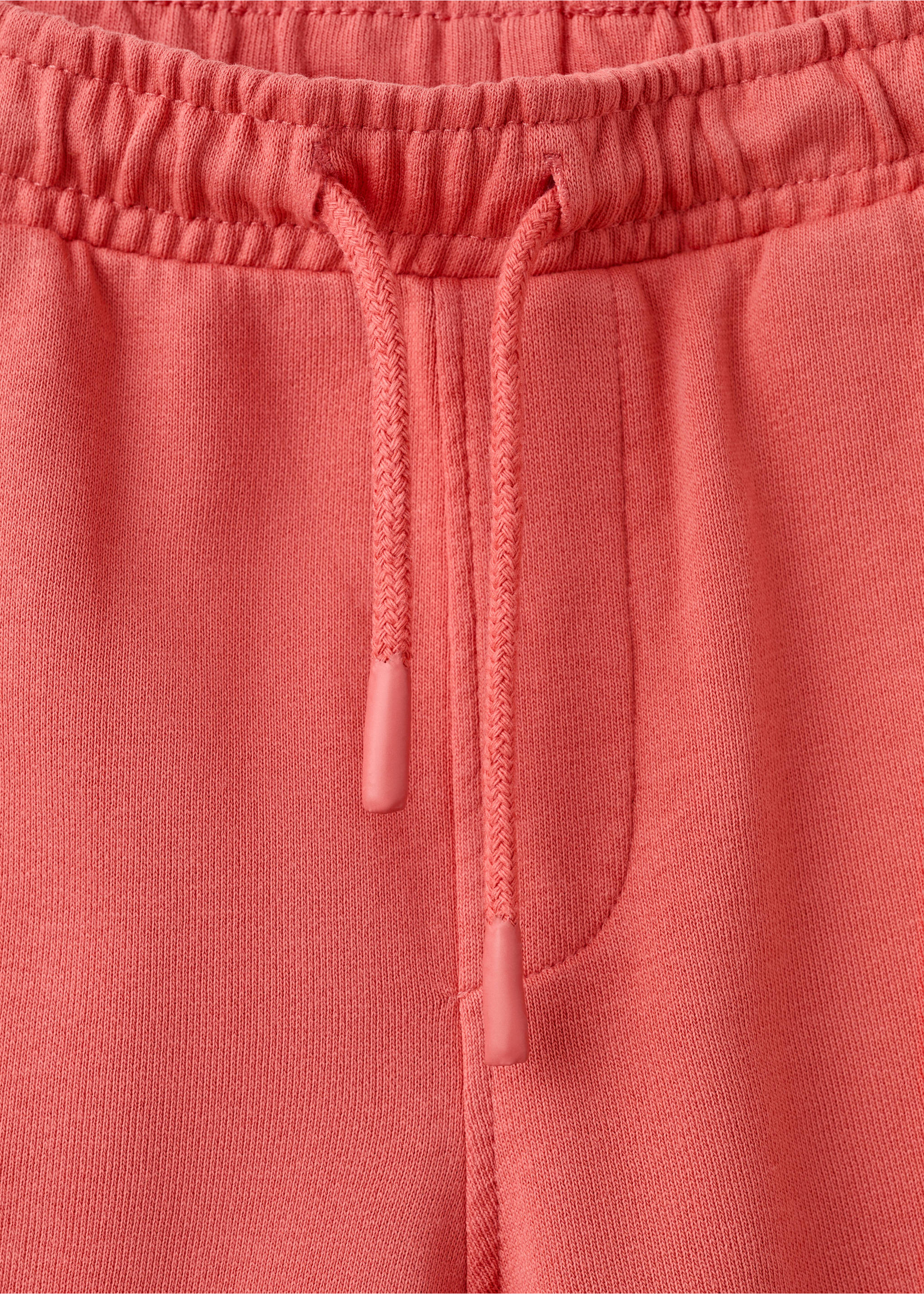 Sport Bermuda shorts - Details of the article 8, Coral Red. Ref: 27087912-00.