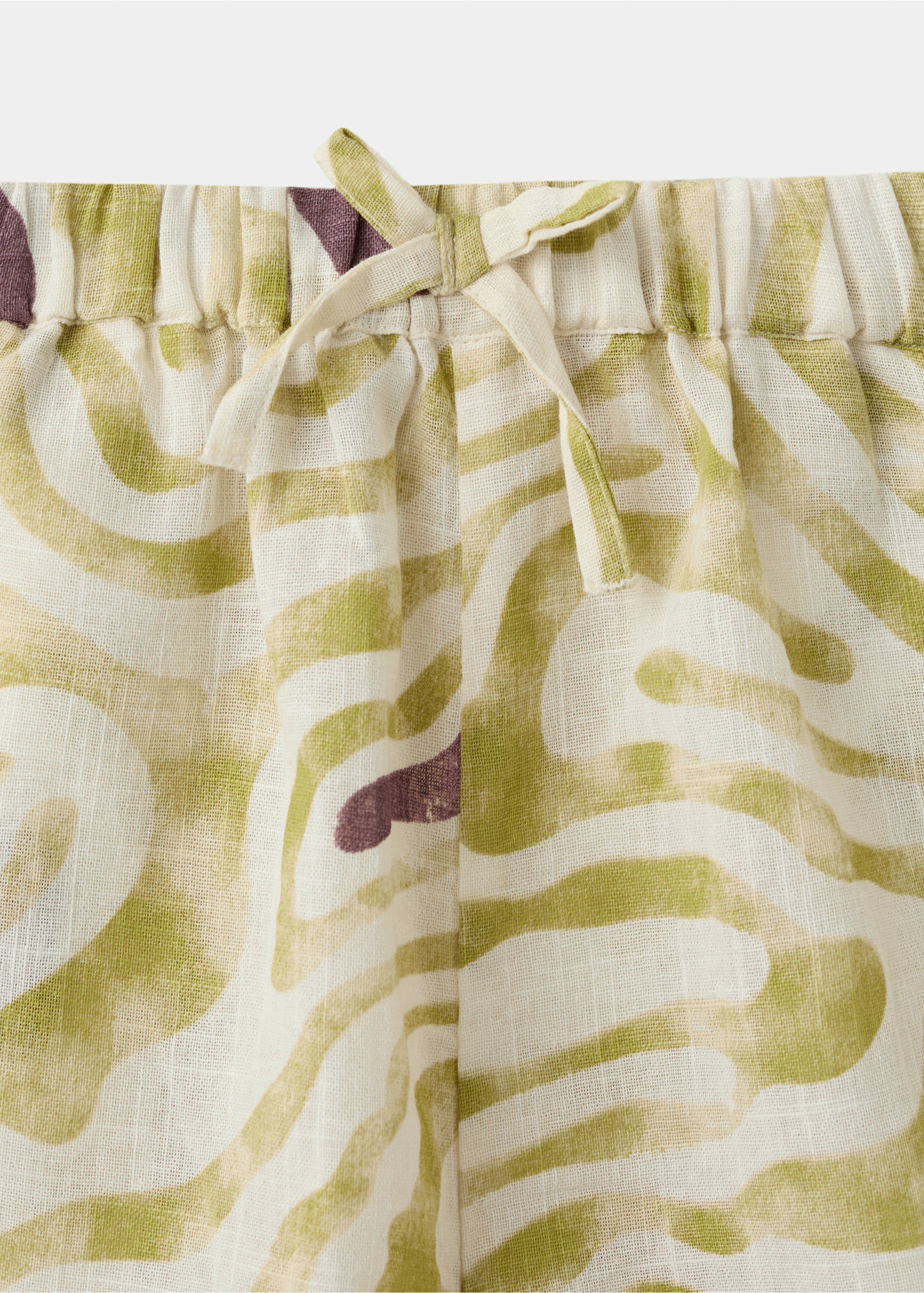 Calções com estampado de zebra - Pormenor do artigo 8, Cru. Ref: 27087921-00.