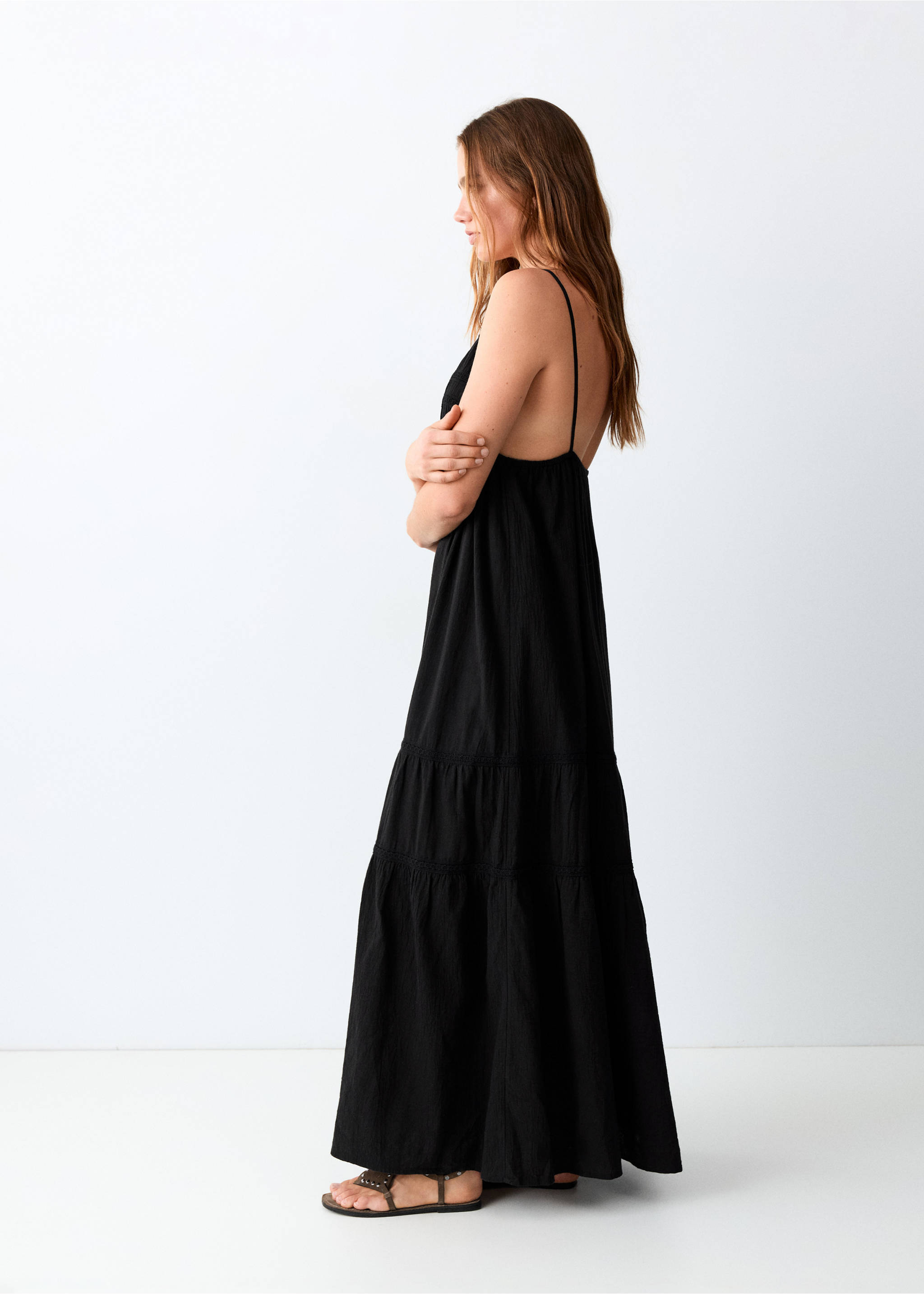 Long dress with embroidered details - Medium plane, Black. Ref: 27087939-00.
