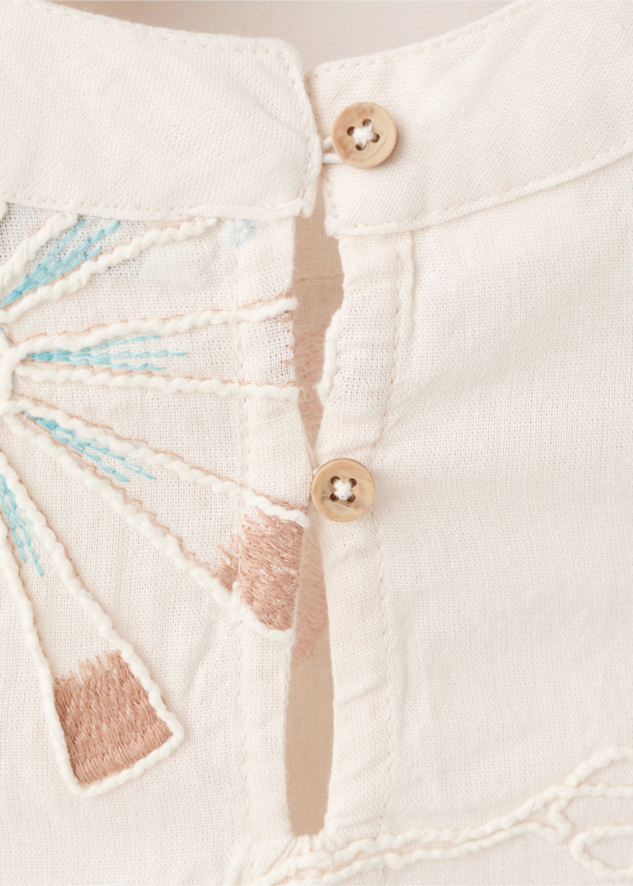 Embroidered details blouse - Details of the article 8, Ecru. Ref: 27088269-00.