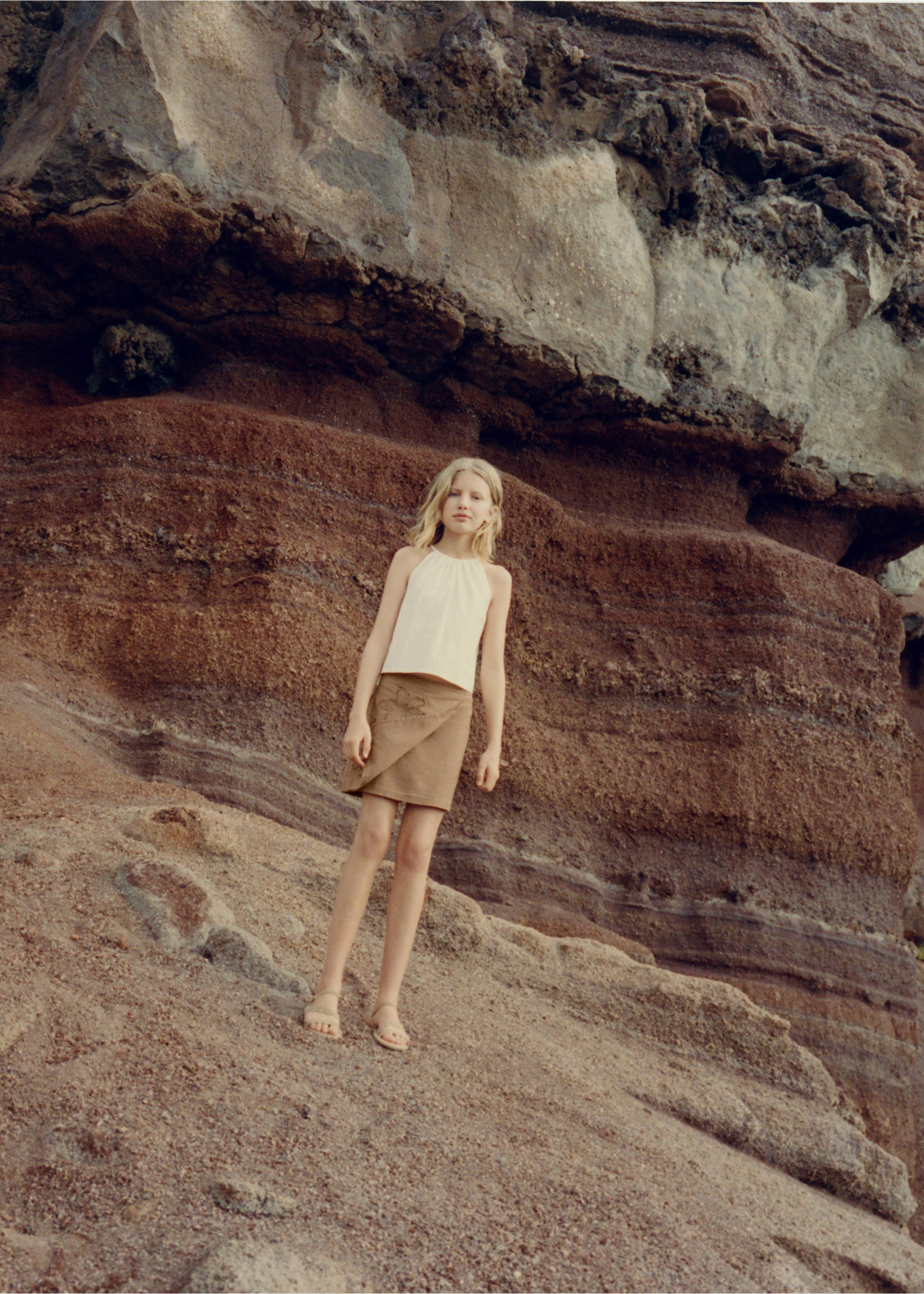 Falda flores bordadas - Detalle del artículo 6, Marrón. Ref: 27088663-00.