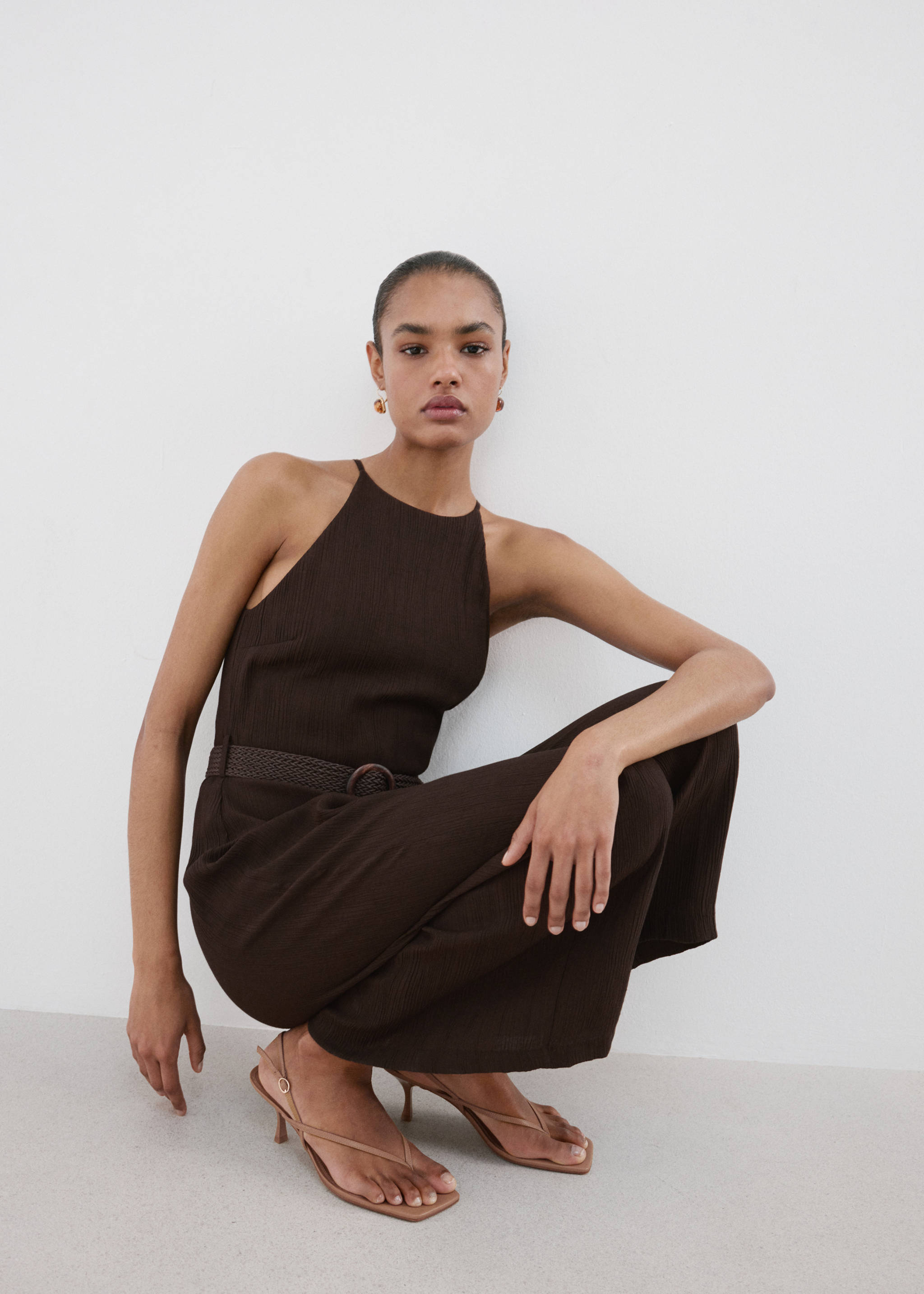 Halter-neck jumpsuit with belt - Details of the article 2