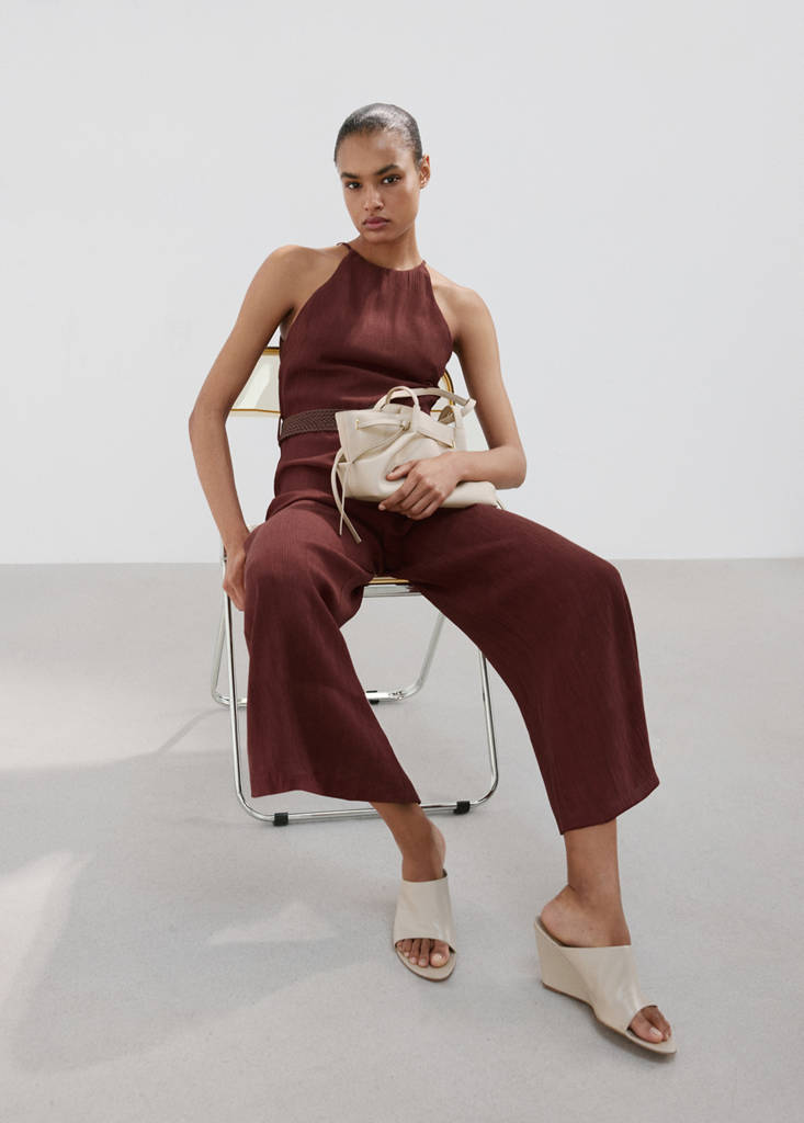 Halter-neck jumpsuit with belt — Maroon
