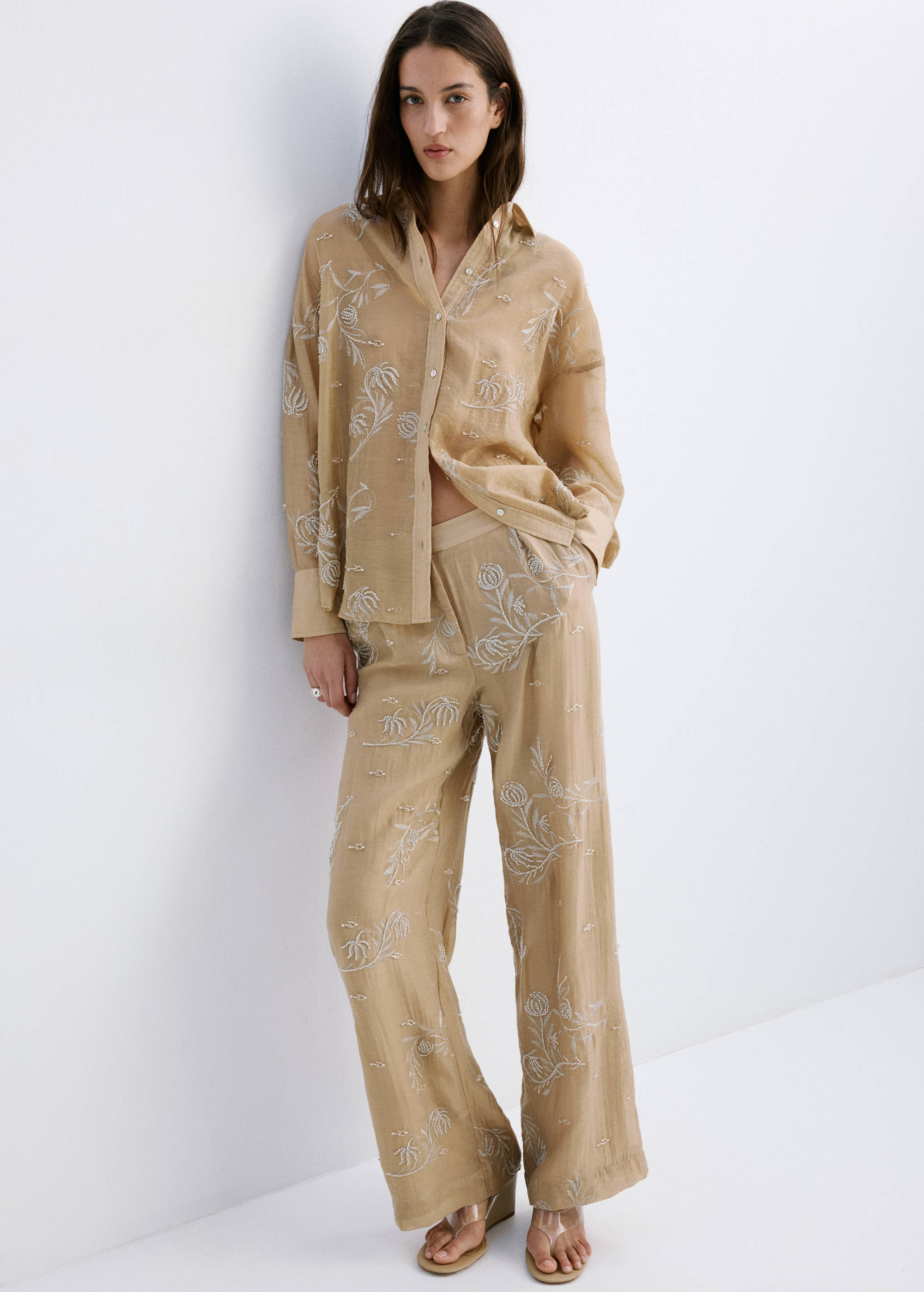 Camisa lyocell bordada - Plano general